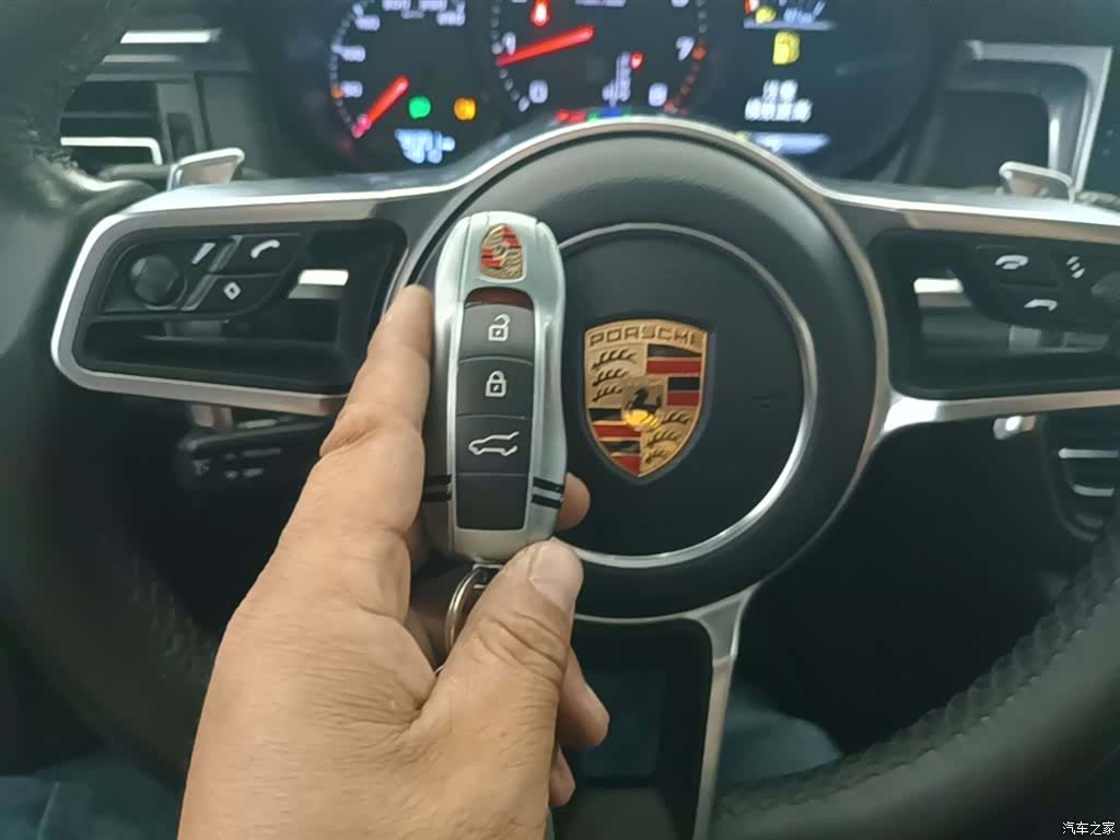 Porsche Macan, 2020 9