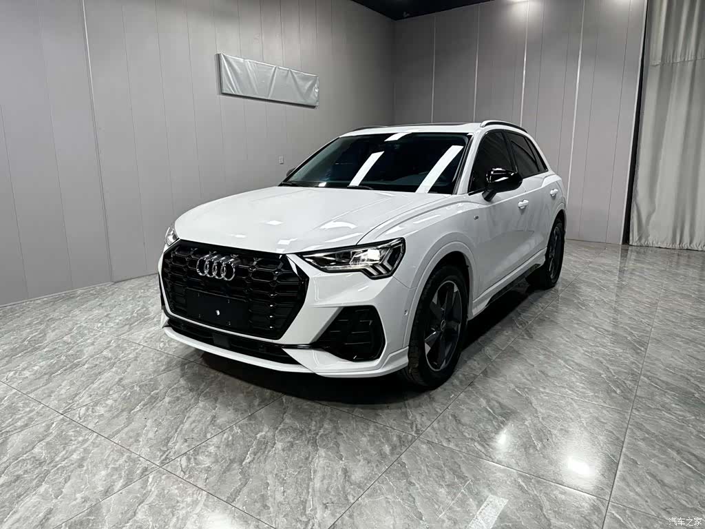 Audi Q3, 2022 1