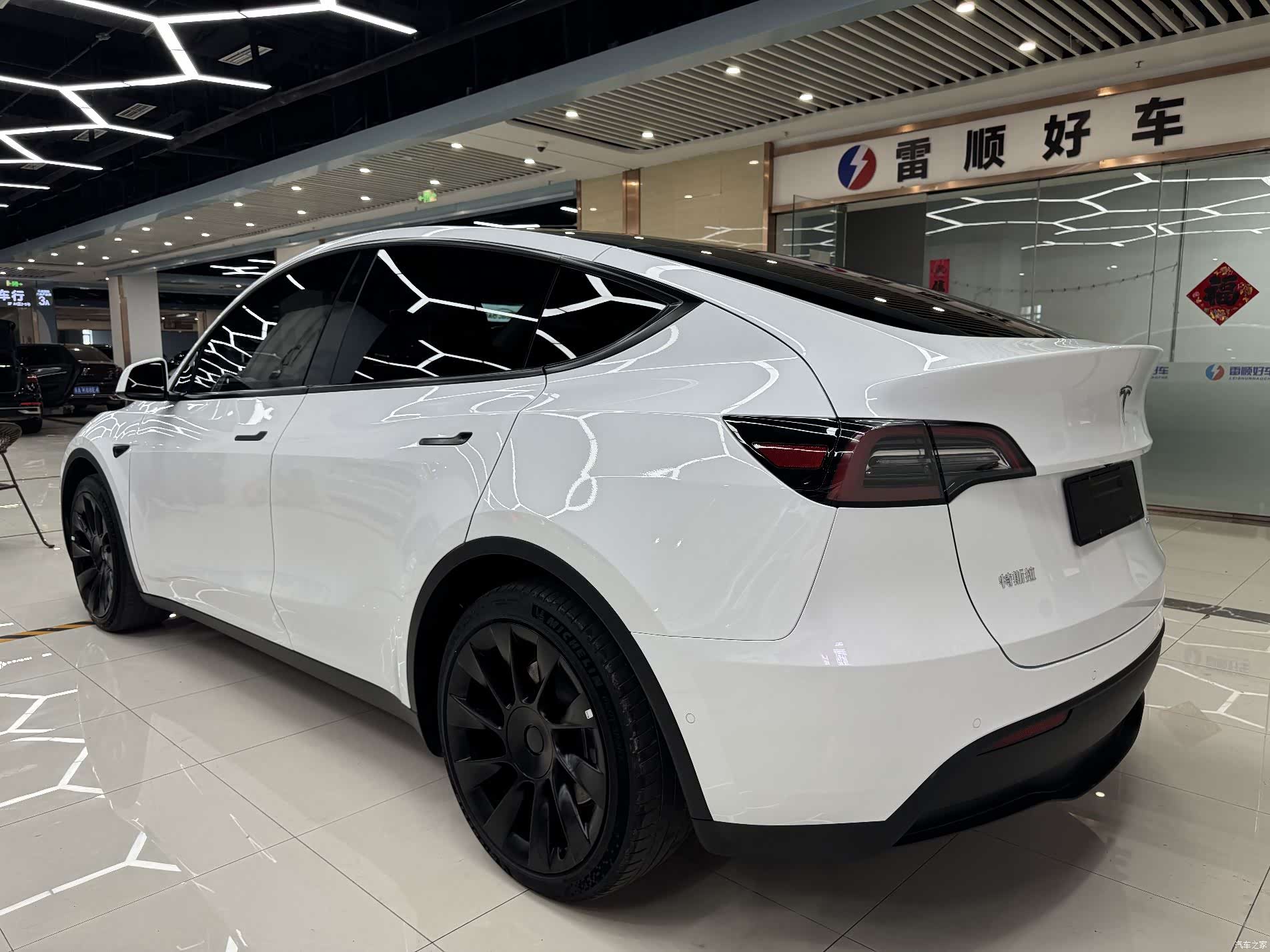 Tesla Model Y, 2023 6