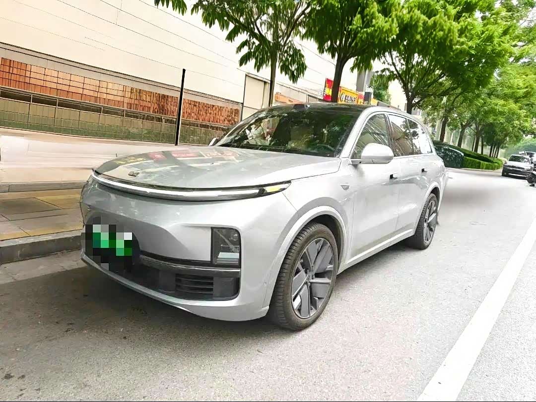 Li Auto L8, 2025 1