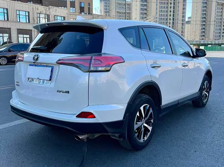 Toyota RAV4 Rongfang