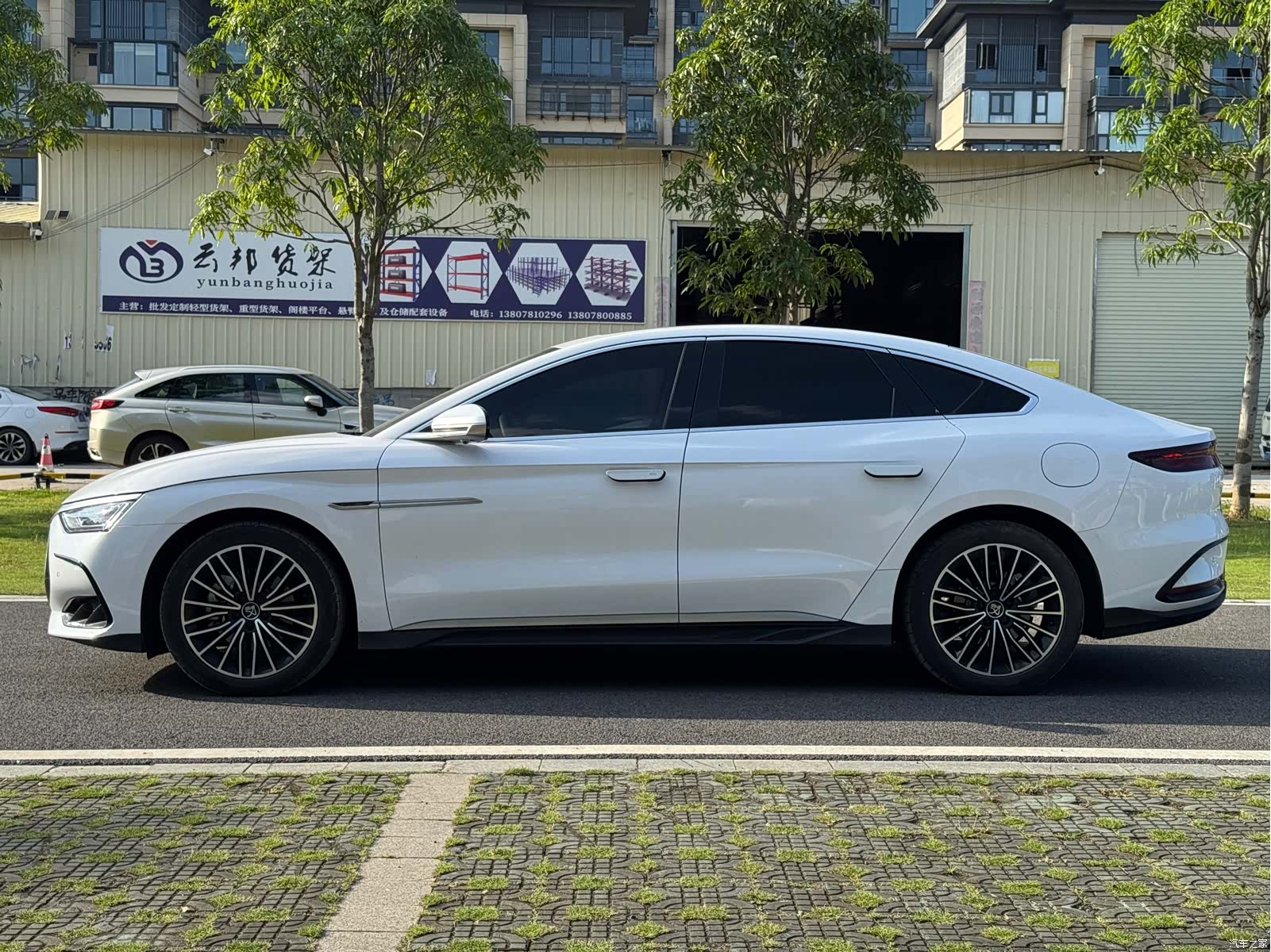 BYD Han, 2022 все фото
