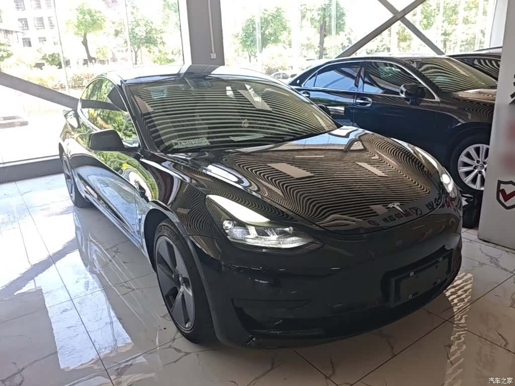 Tesla Model 3, 2022 4