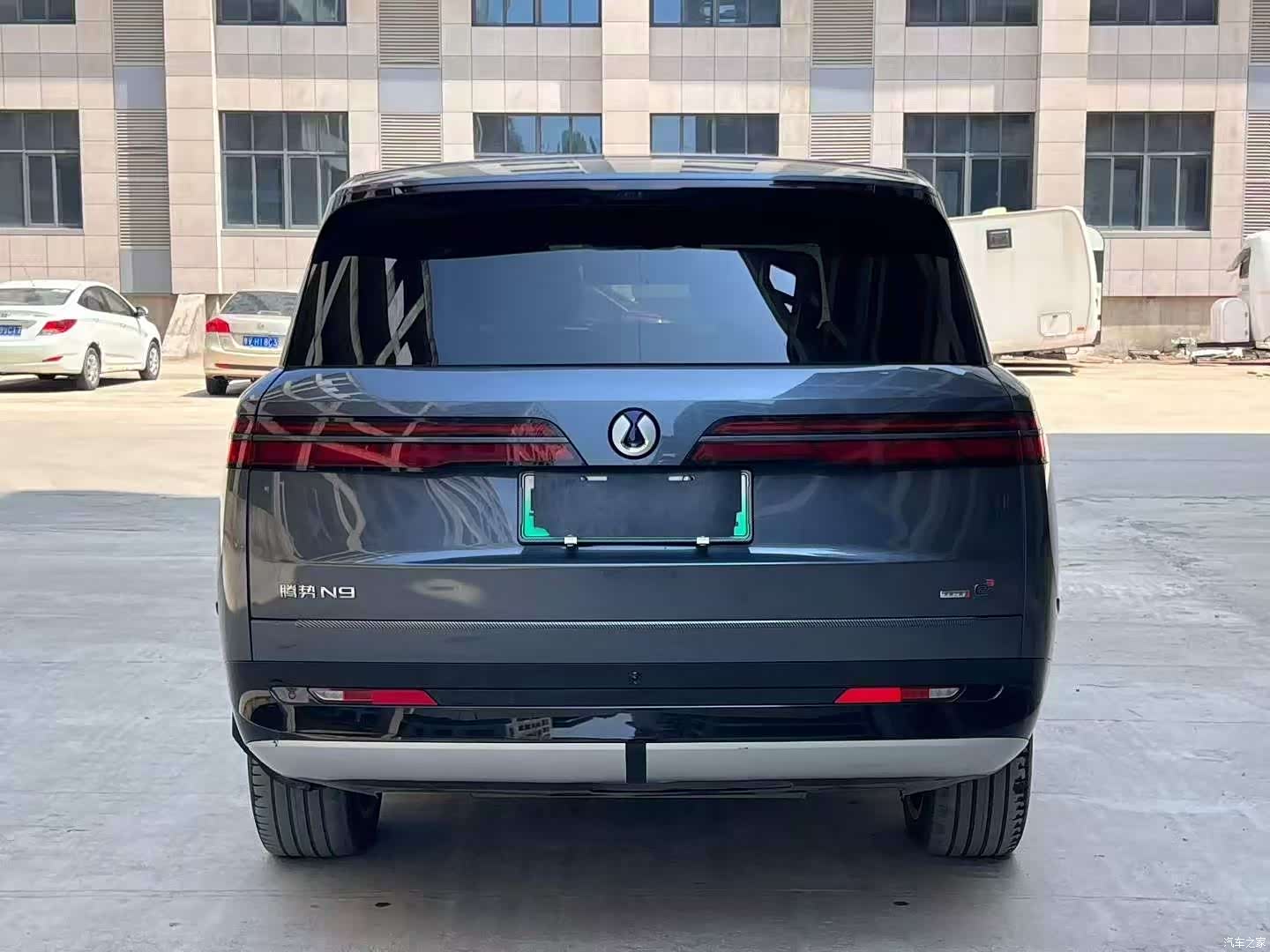 Denza N9, 2025 8