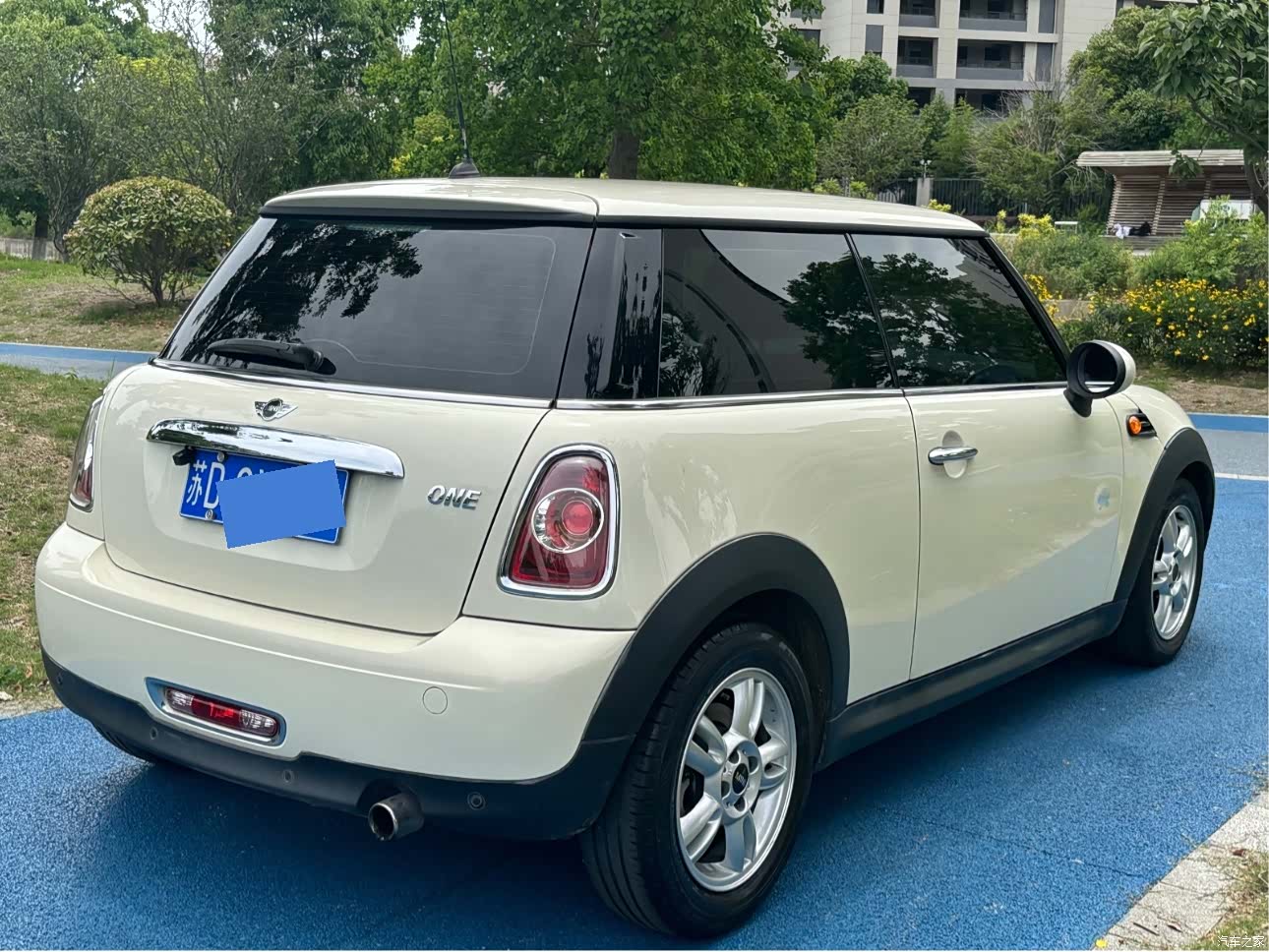 Mini ONE, 2013 9