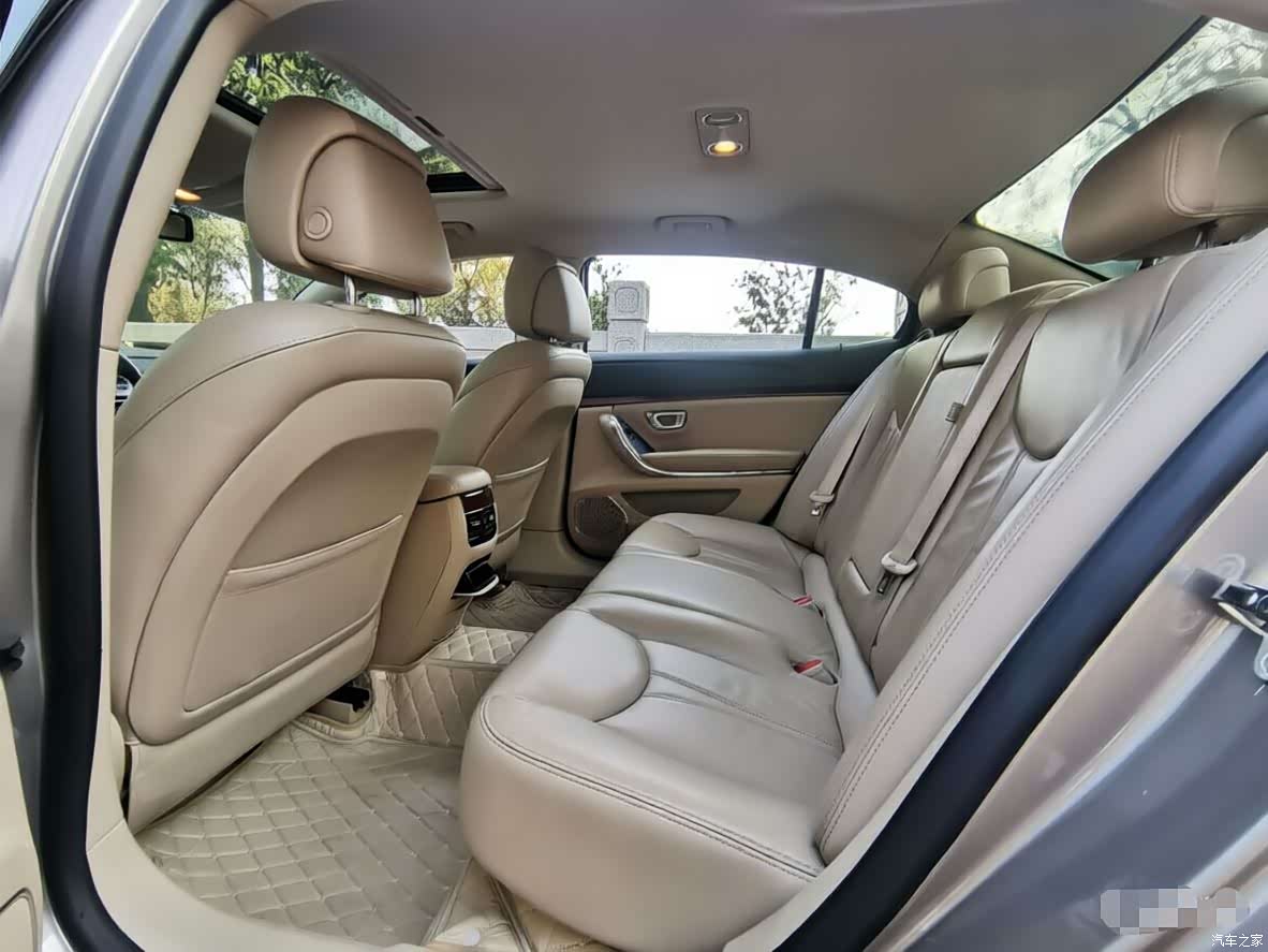 Roewe 950, 2012 6