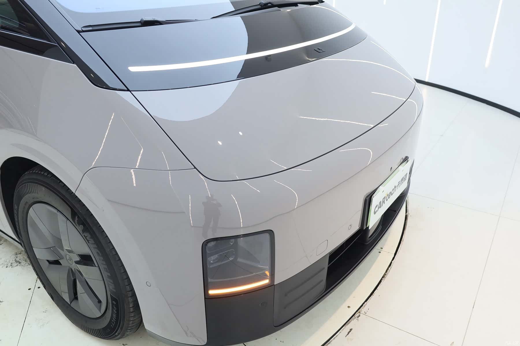 Li Auto MEGA, 2025 24
