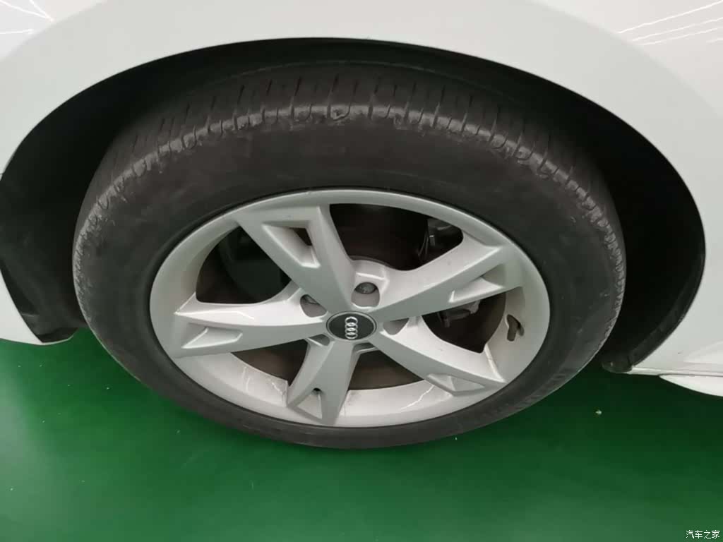 Audi A4L, 2017 23