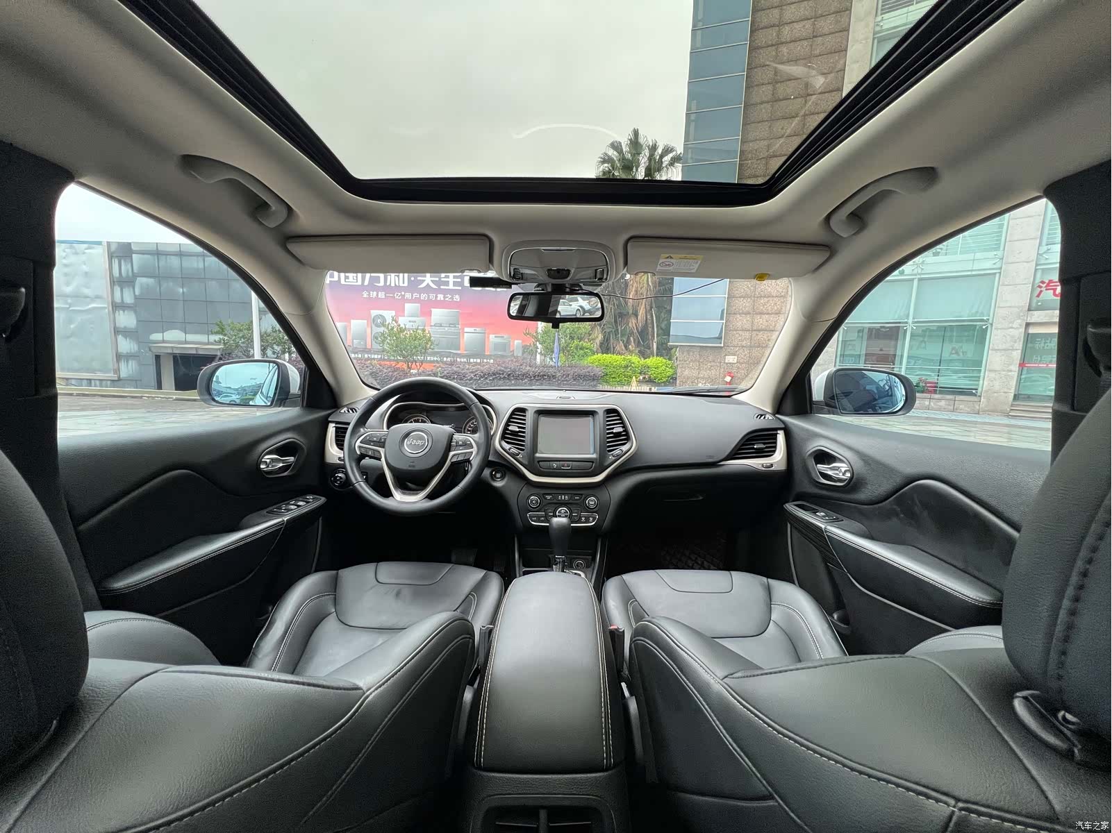 Jeep Cherokee, 2019 13