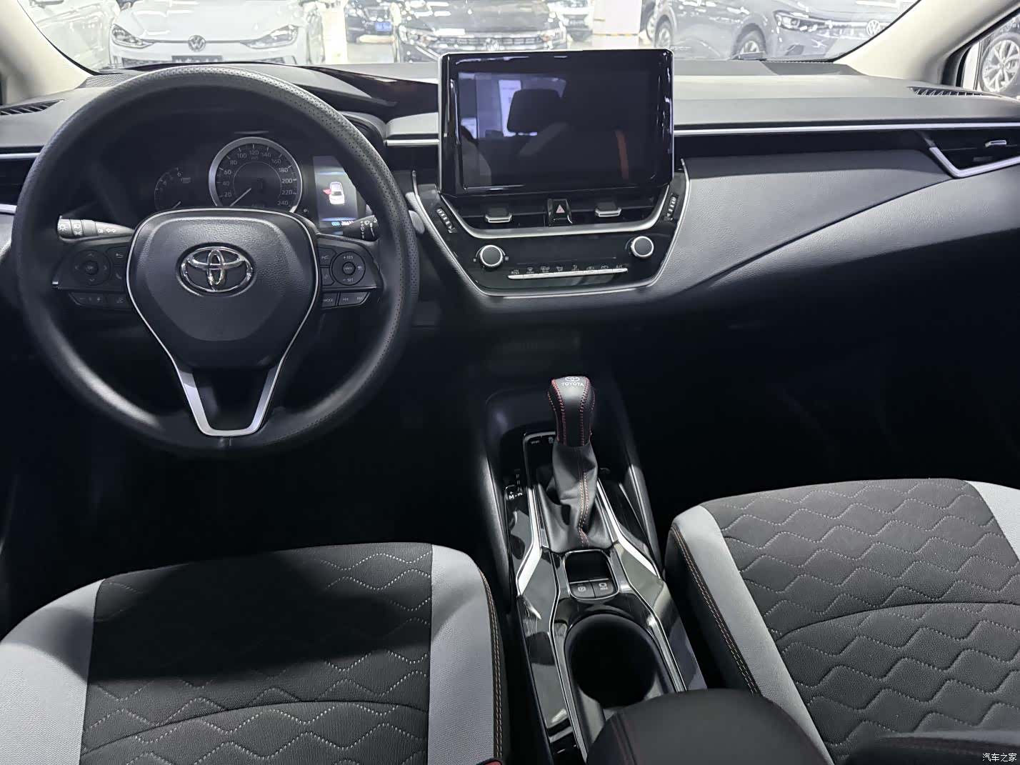 Toyota Corolla, 2025 11