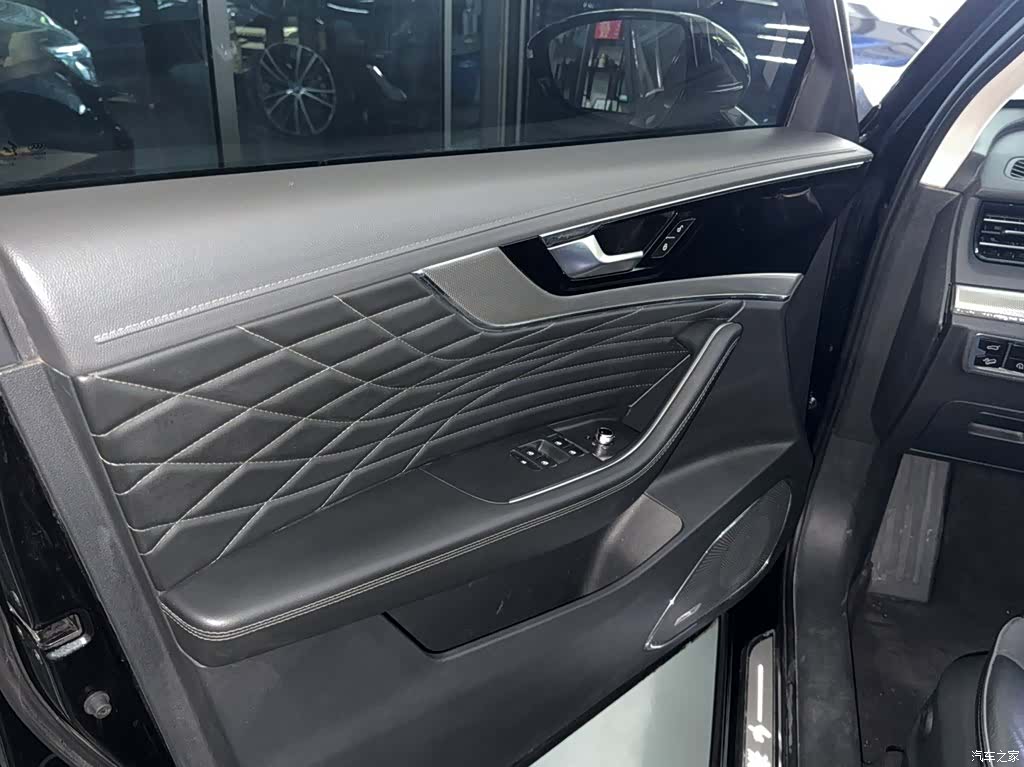 Hongqi HS5, 2022 6