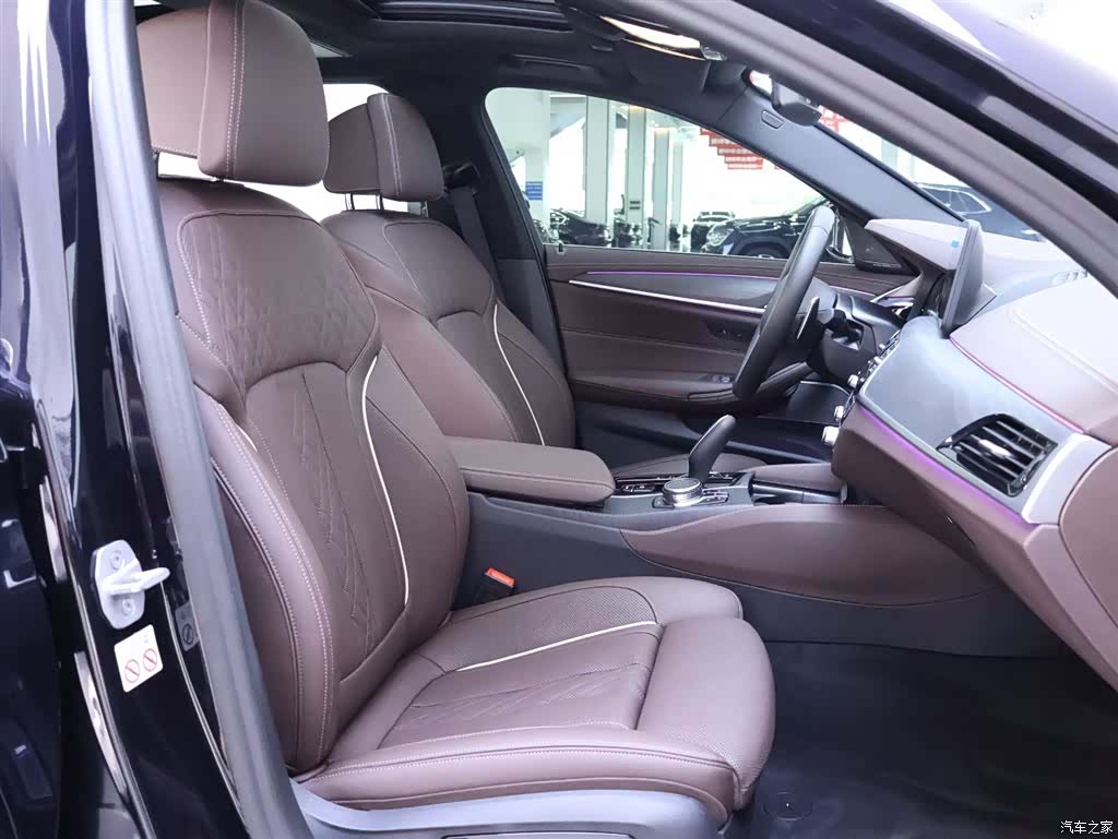 BMW 5 Series, 2024 21