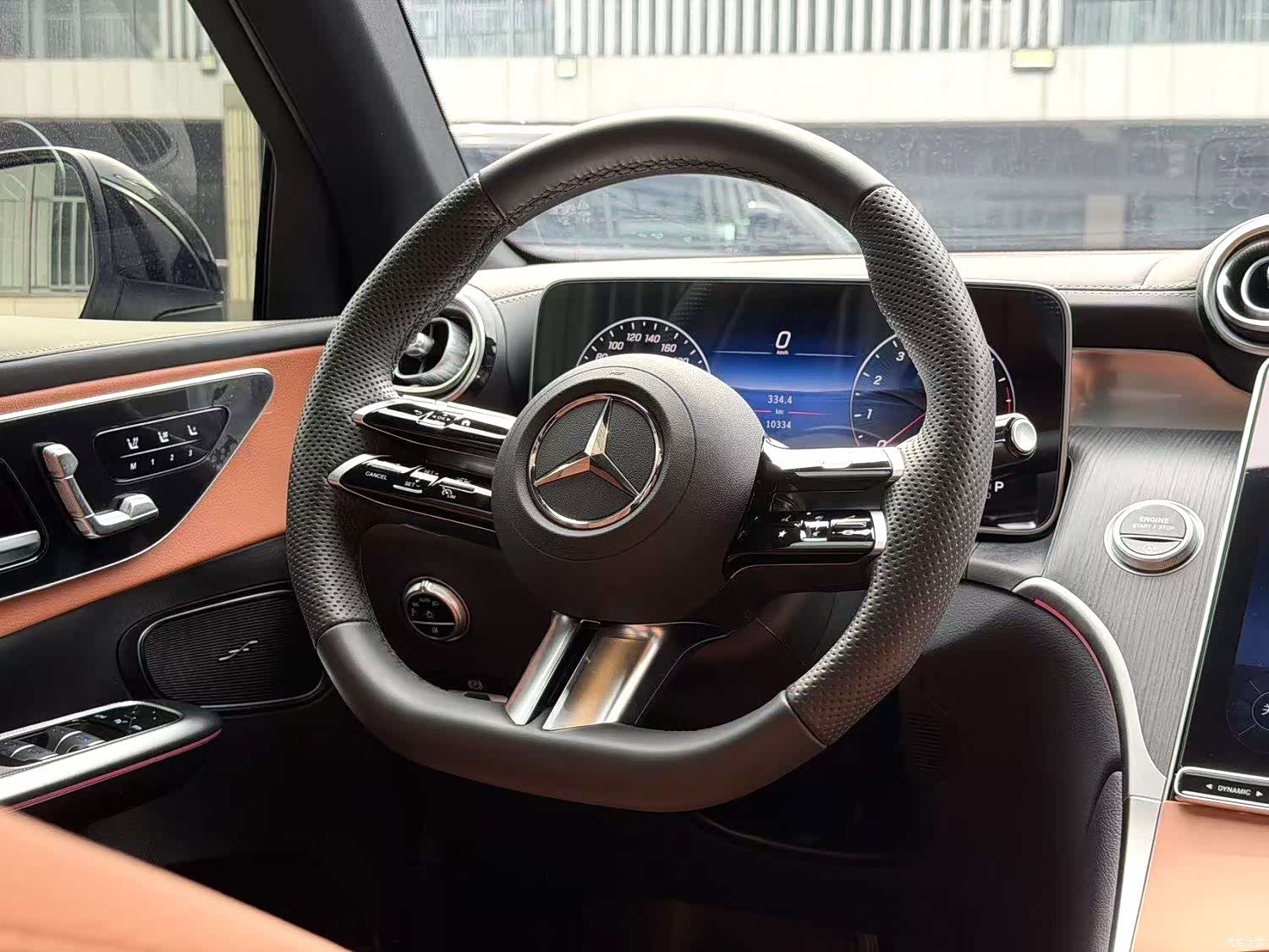 Mercedes-Benz GLC, 2025 12
