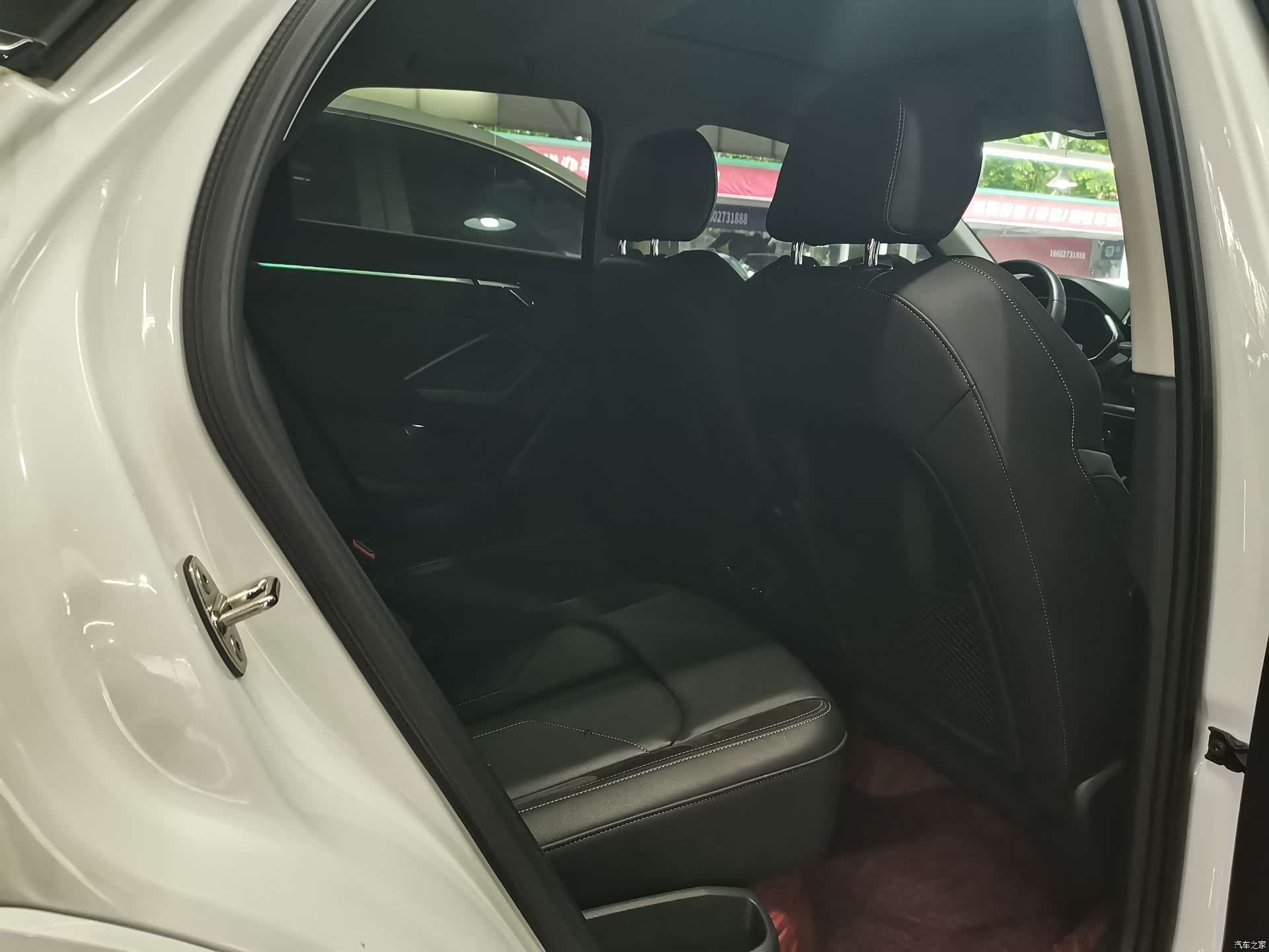 Audi Q3, 2022 все фото