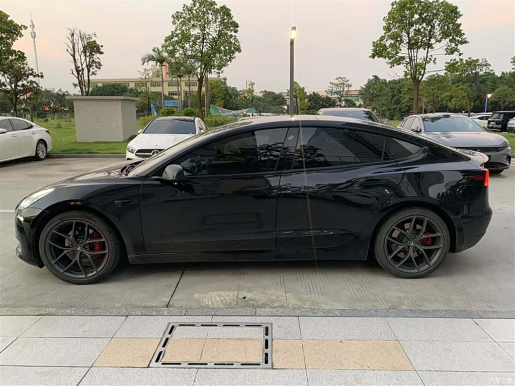 Tesla Model 3, 2021 3