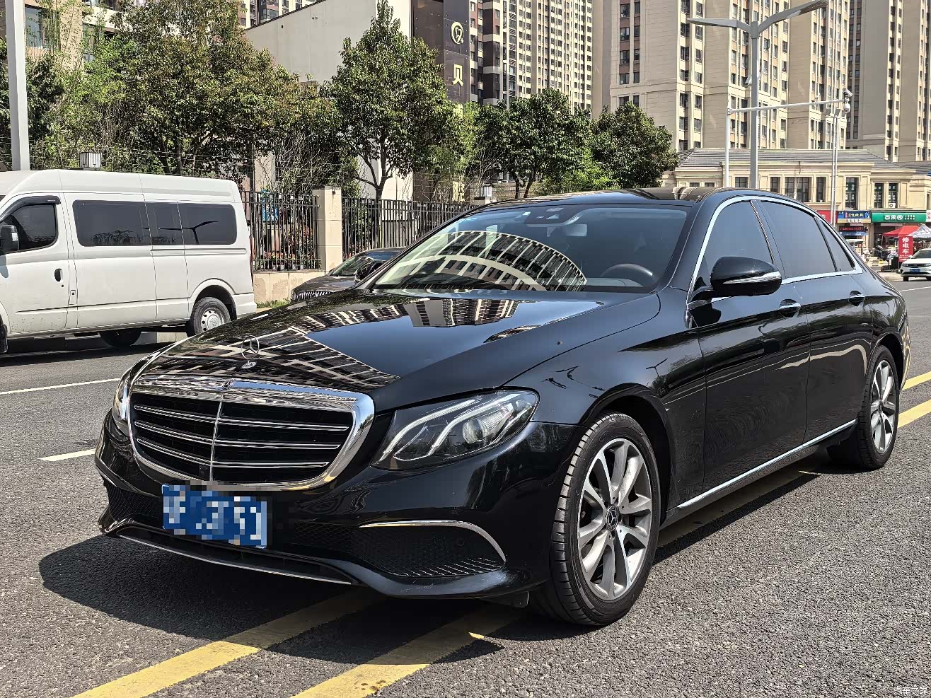 Mercedes-Benz E-Class, 2018 1