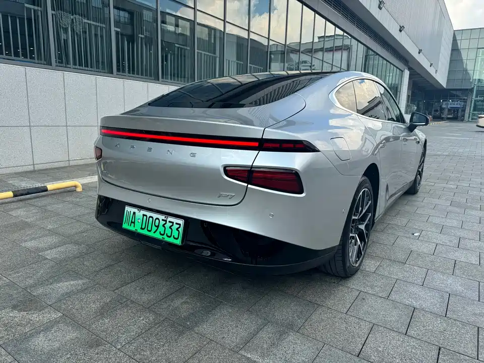 XPENG P7