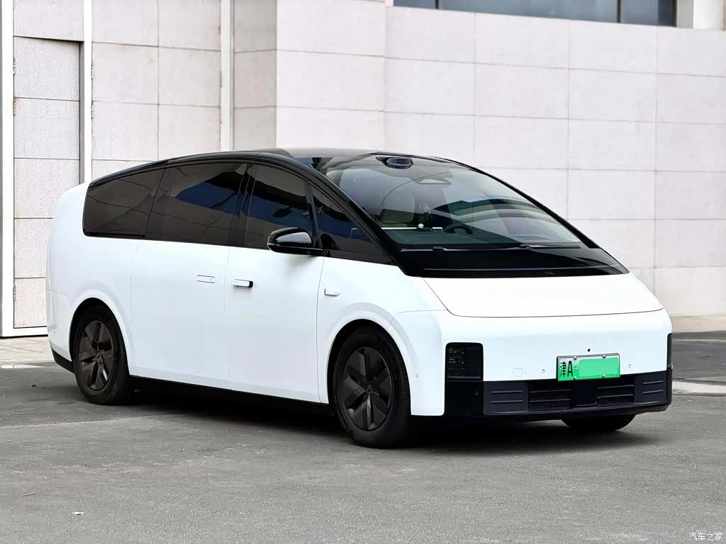 Li Auto MEGA, 2026 3