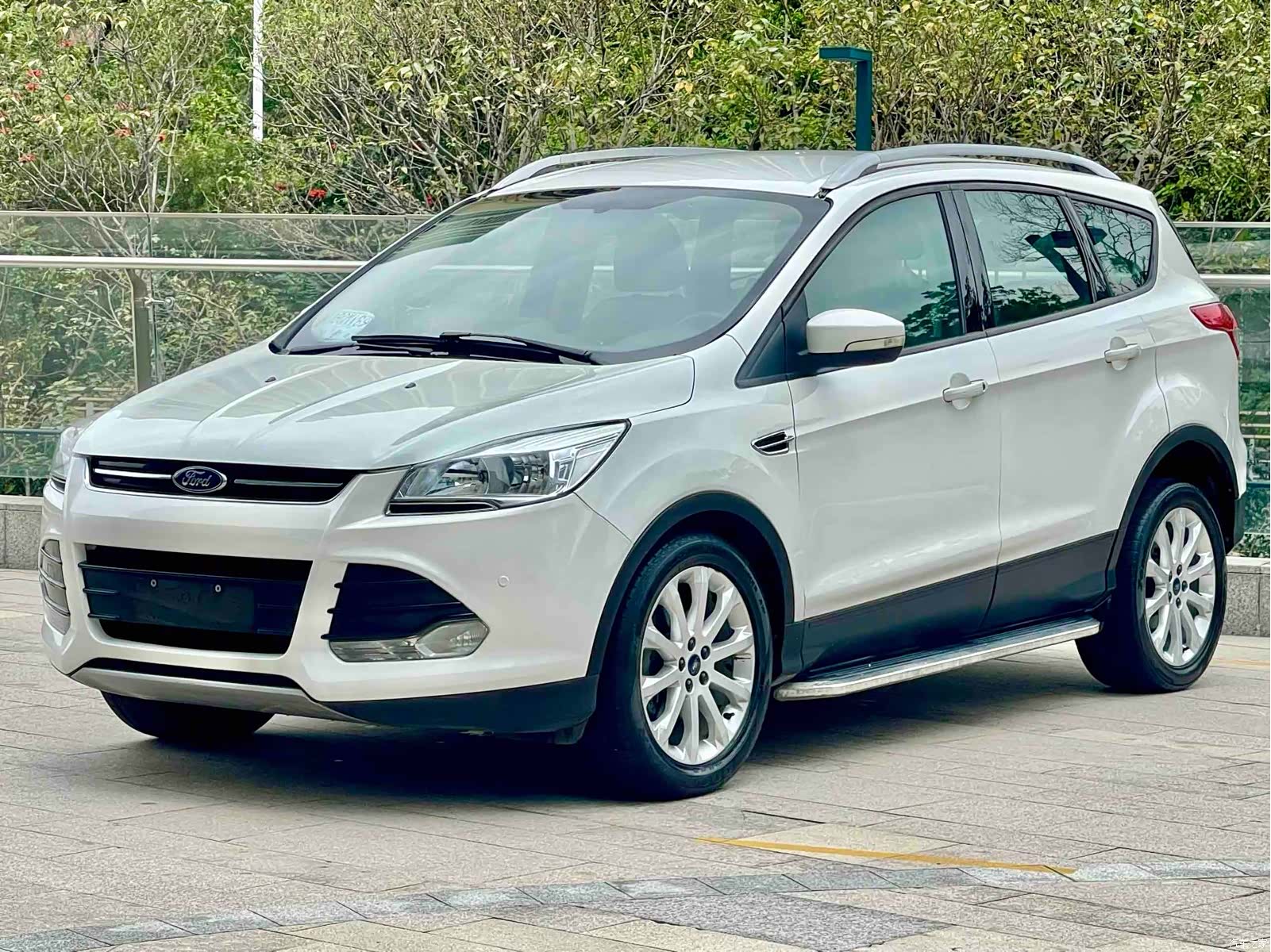 Ford Kuga, 2014 1