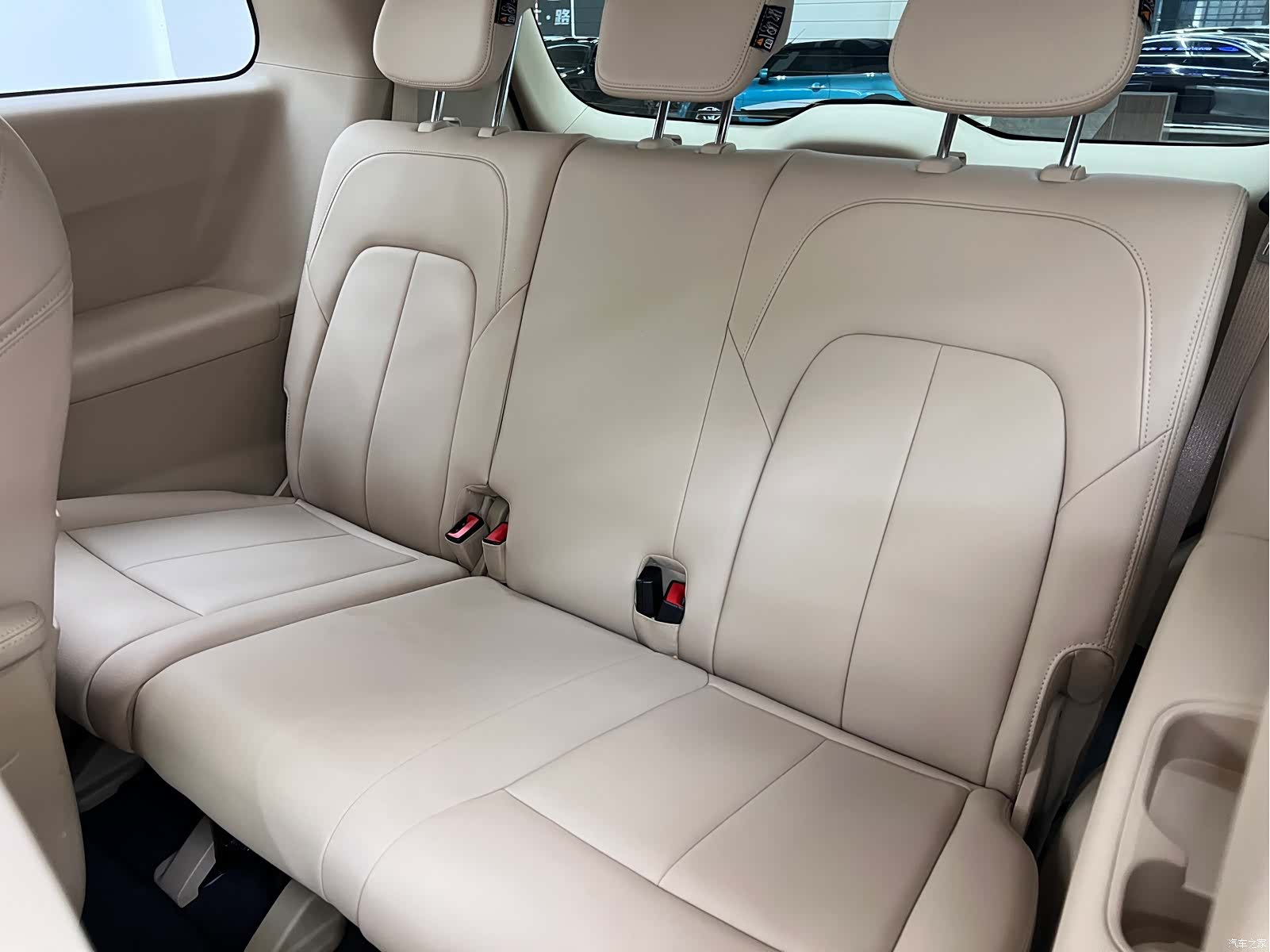 Buick GL8, 2025 18