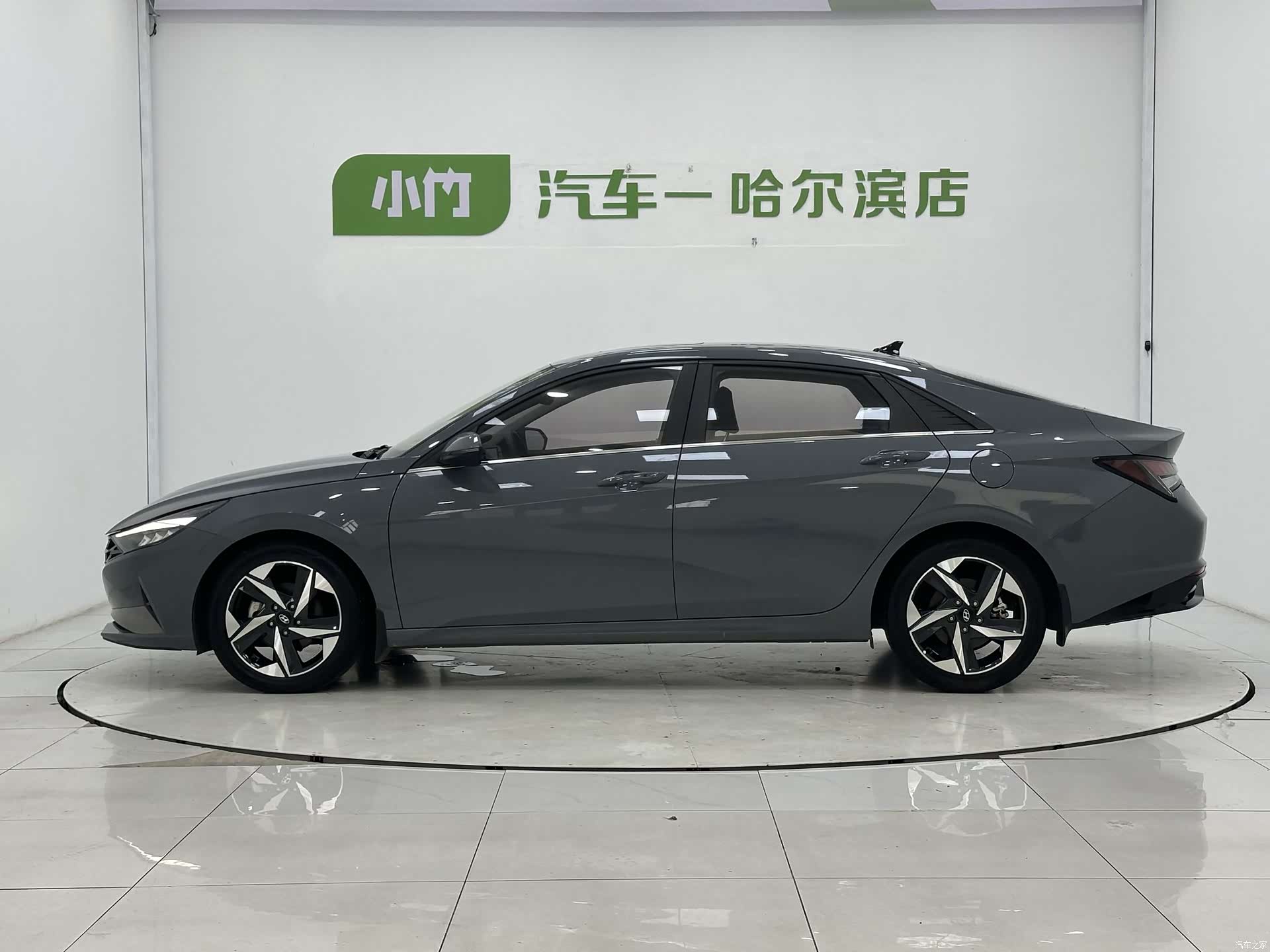 Hyundai Elantra, 2022 все фото