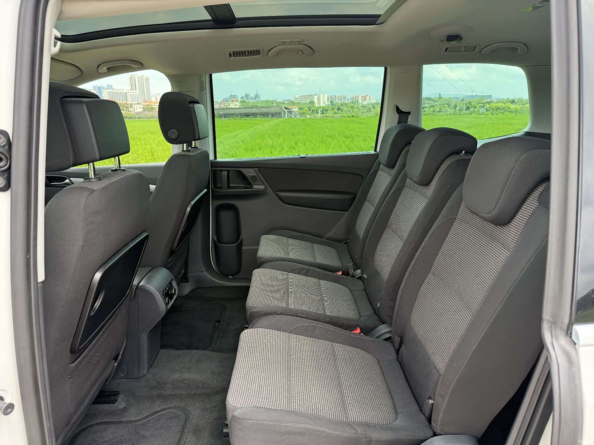 Volkswagen Xia, 2014 10