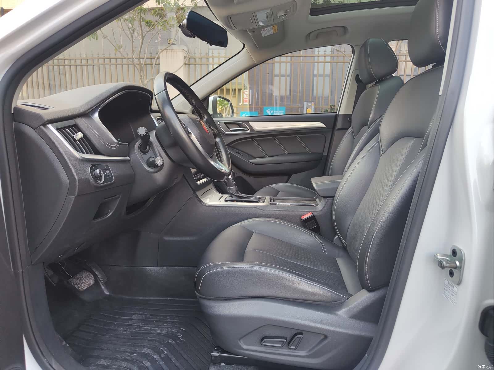 Roewe RX5, 2020 все фото
