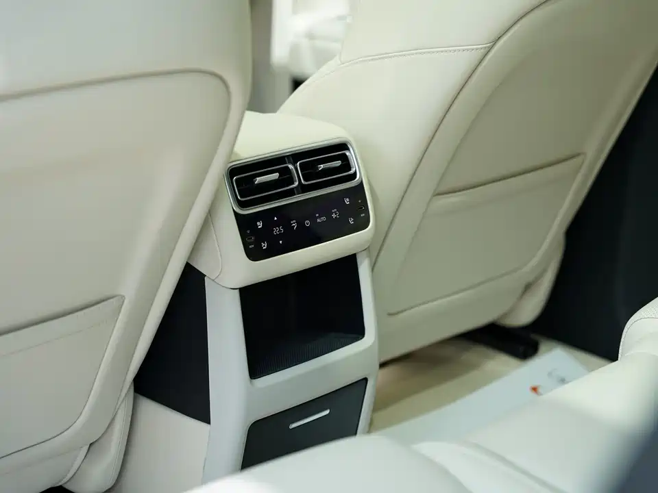 Li Auto Ideal L6
