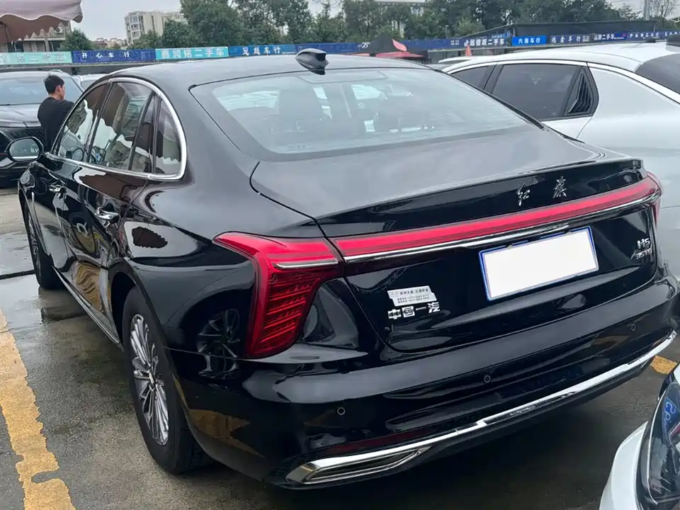 Hongqi H5