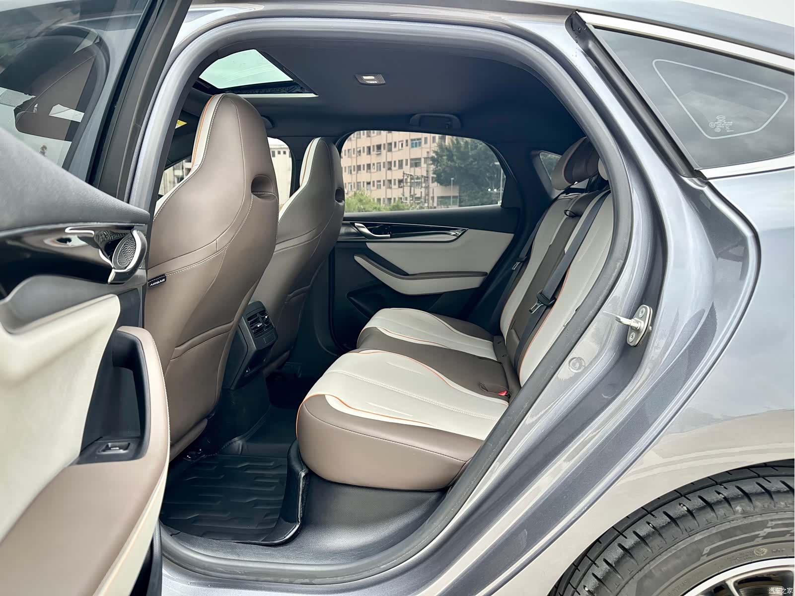 BYD Qin, 2023 10