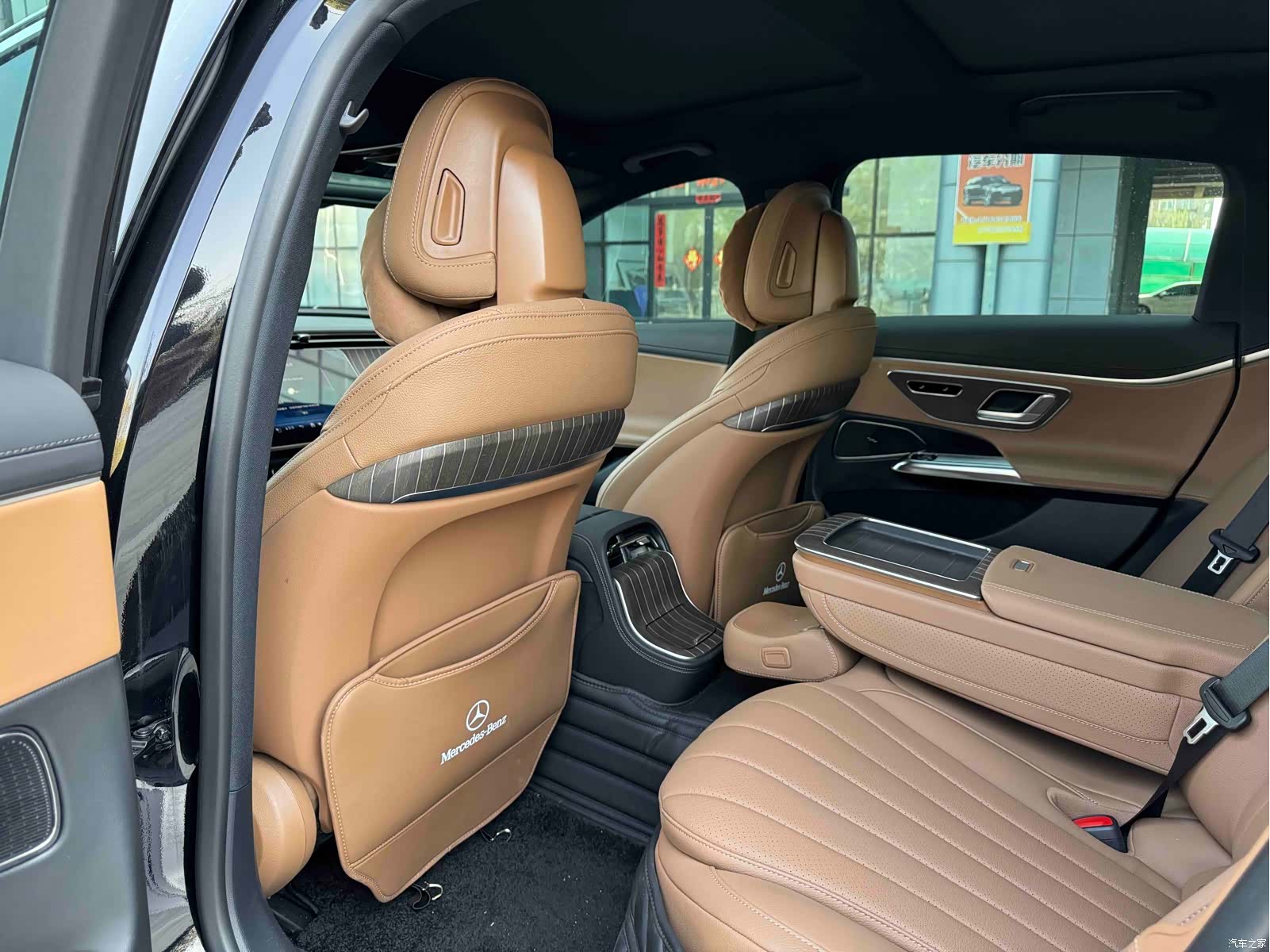 Mercedes-Benz E-Class, 2024 7