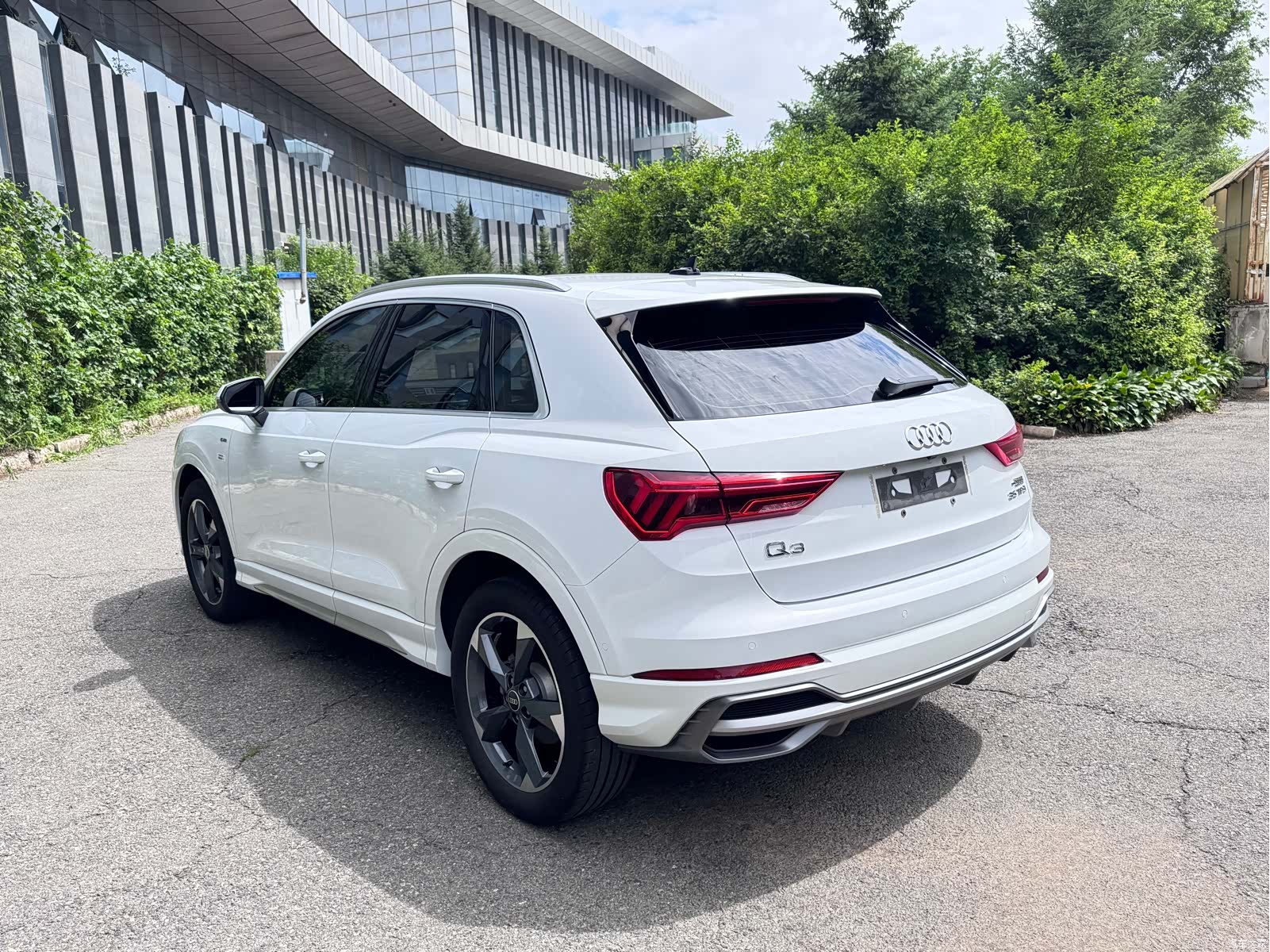 Audi Q3, 2022 4