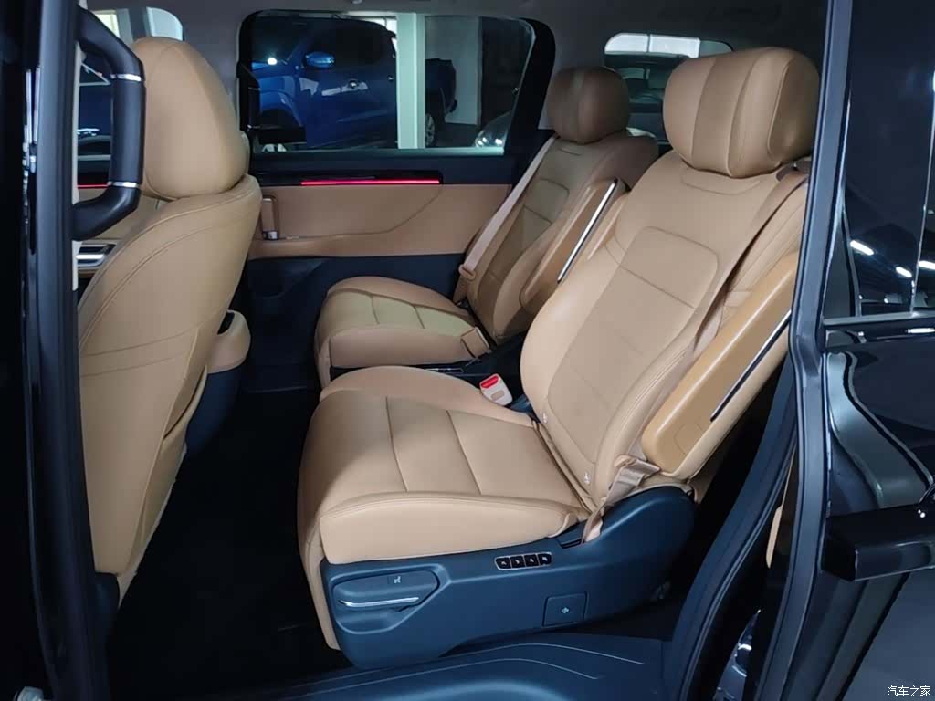 Trumpchi E8, 2024 17