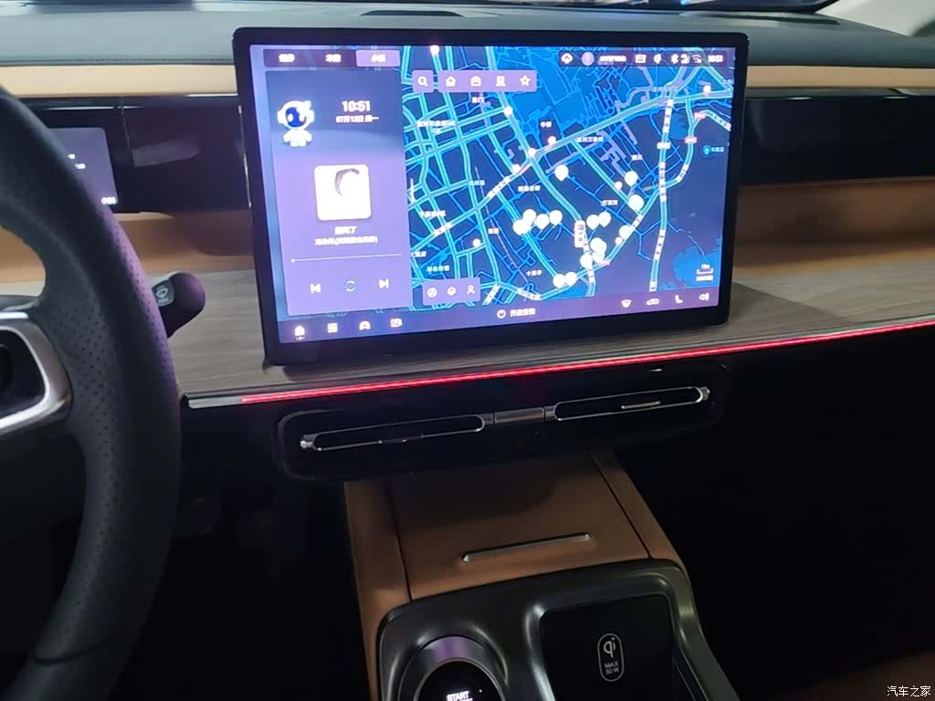 Trumpchi E8, 2024 13