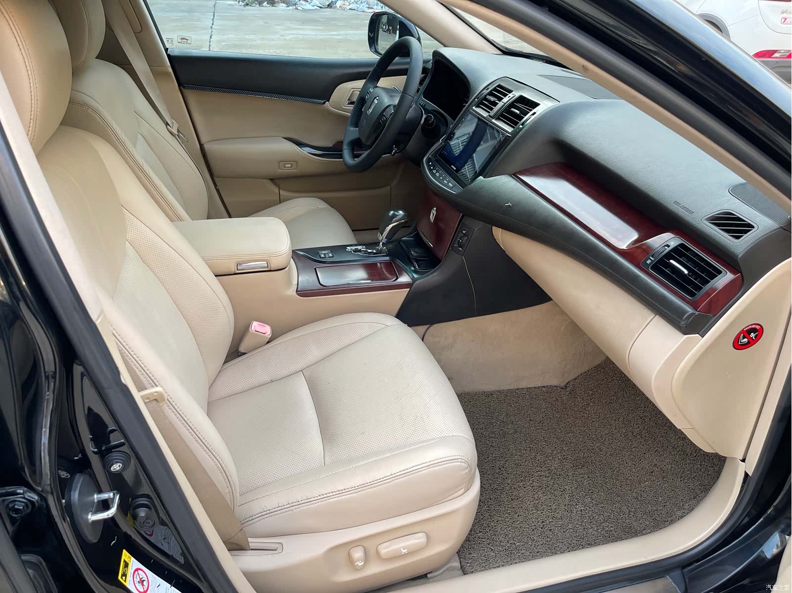 Toyota Crown, 2011 13