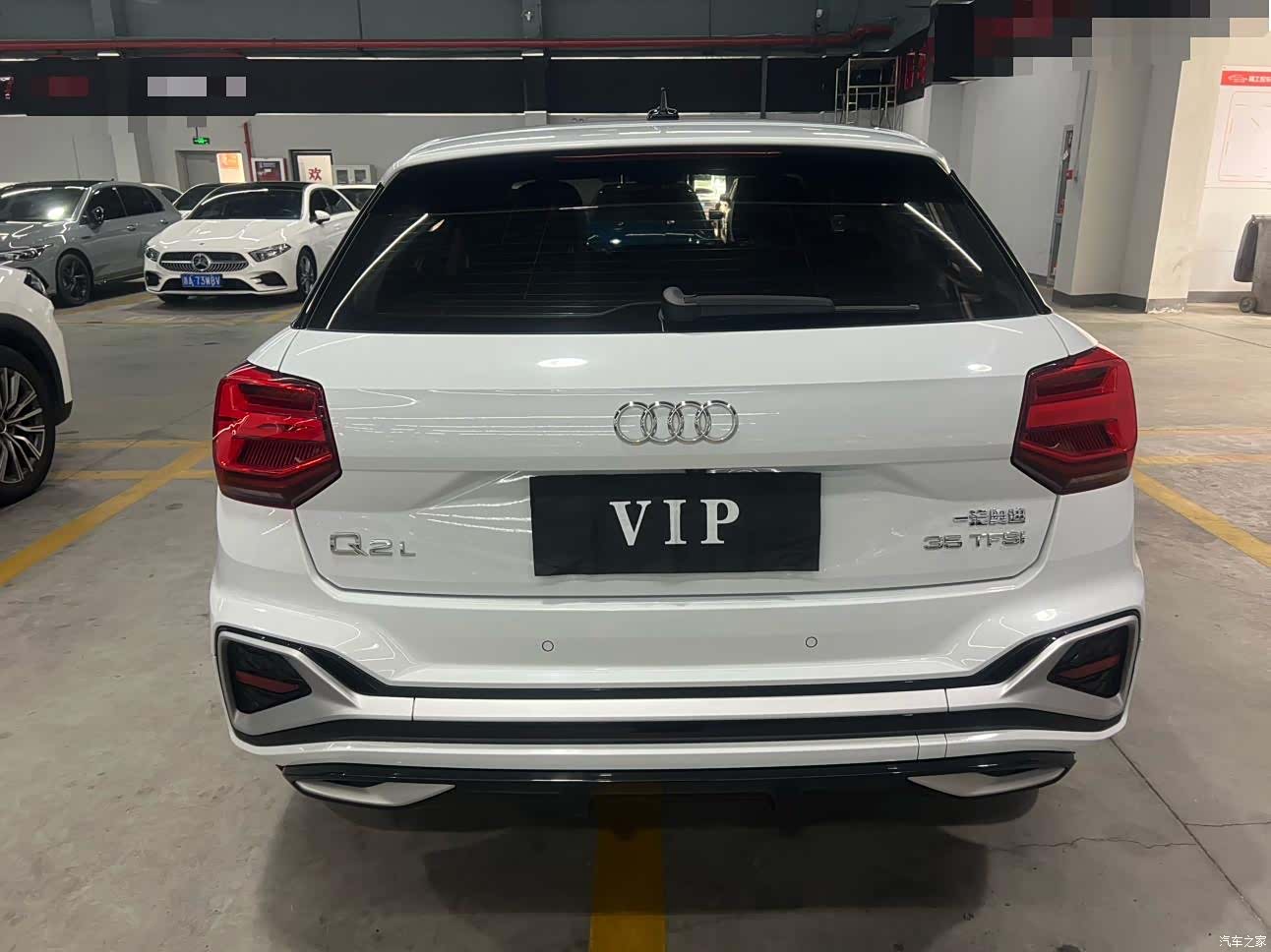 Audi Q2L, 2022 все фото