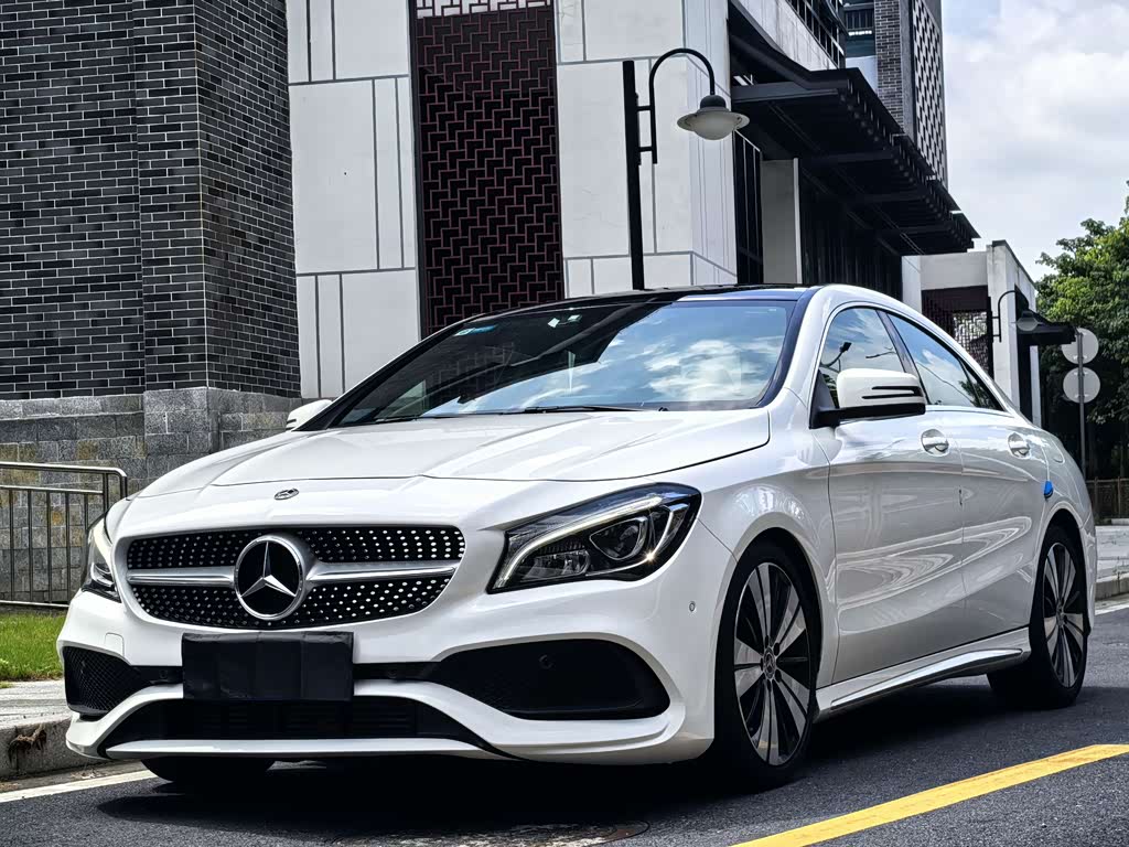Mercedes-Benz CLA