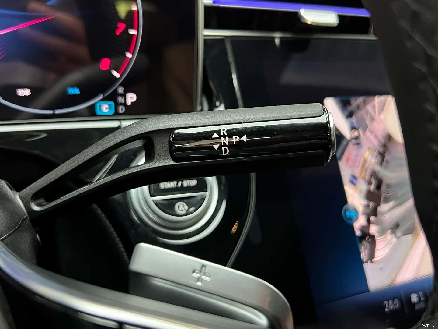 Mercedes-Benz E-Class, 2025 24