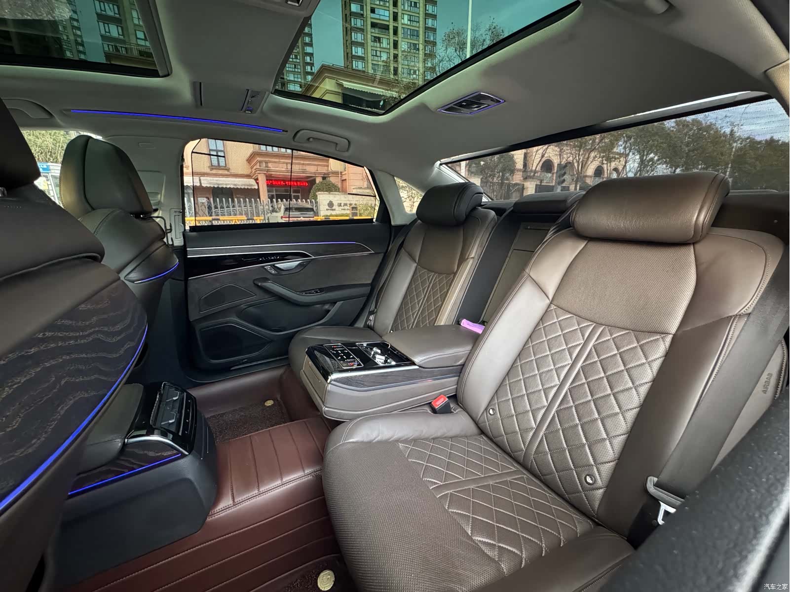 Audi A8L, 2022 15