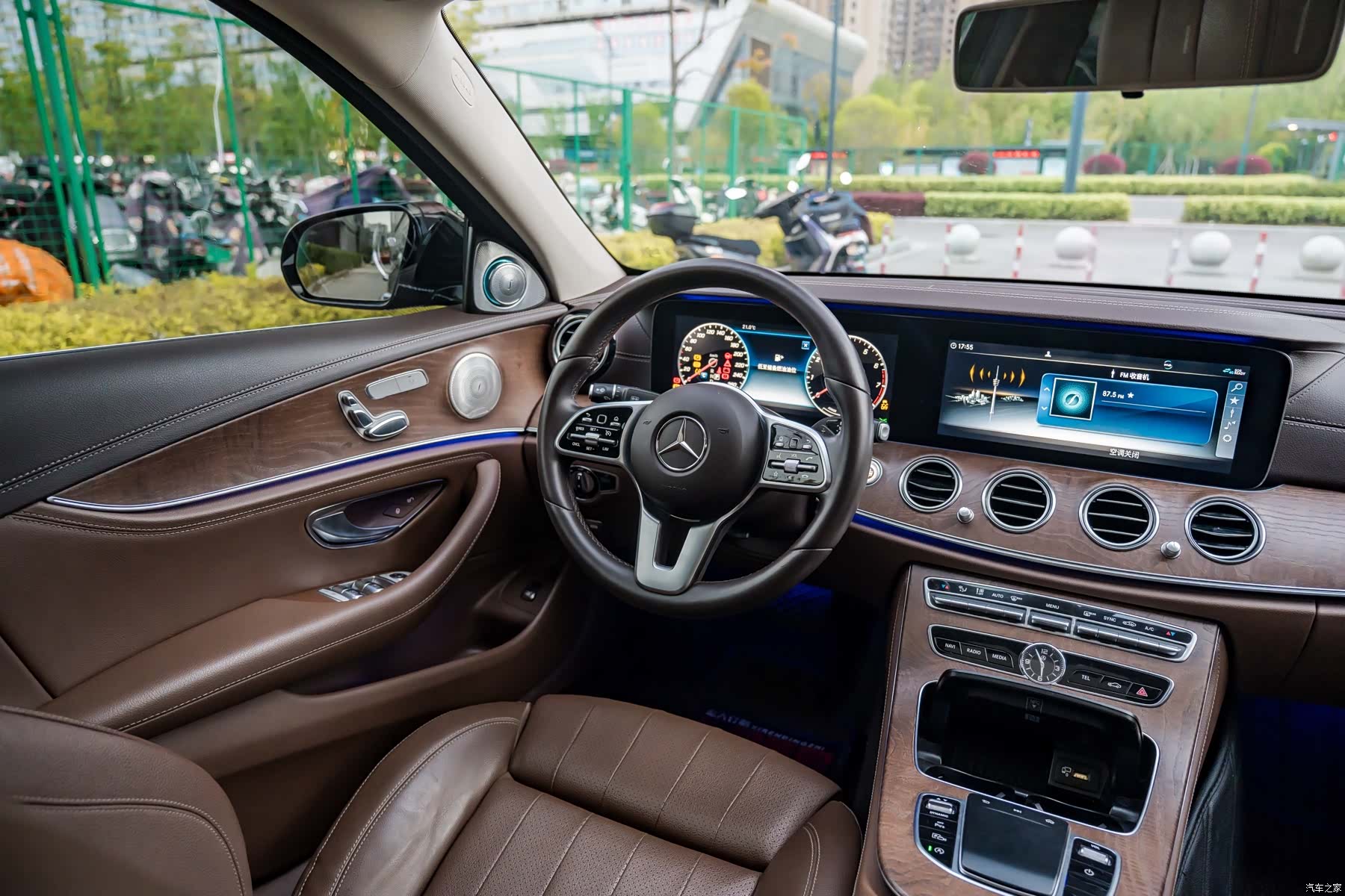 Mercedes-Benz E-Class, 2019 9