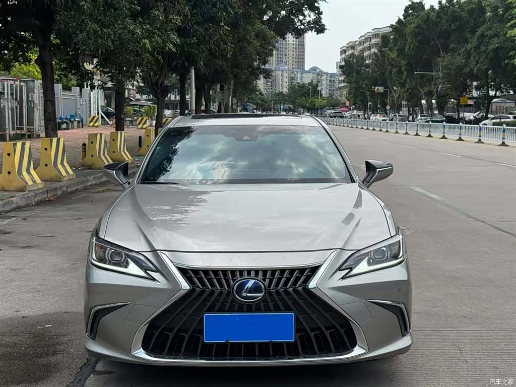 Lexus ES, 2022 6