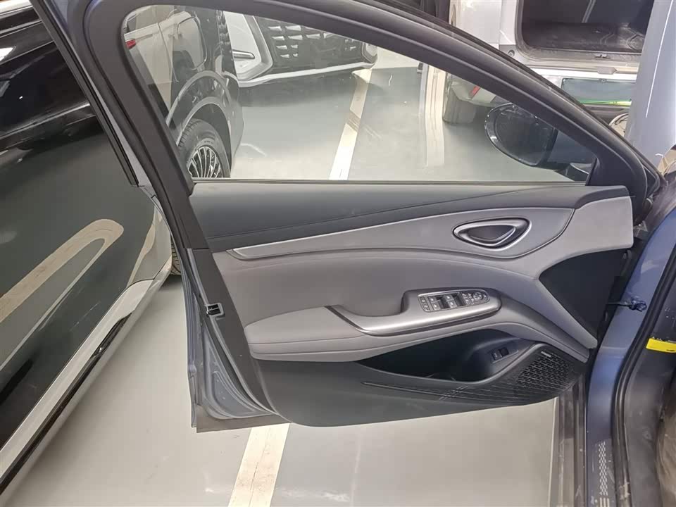 Shaanxi Xi'an Car