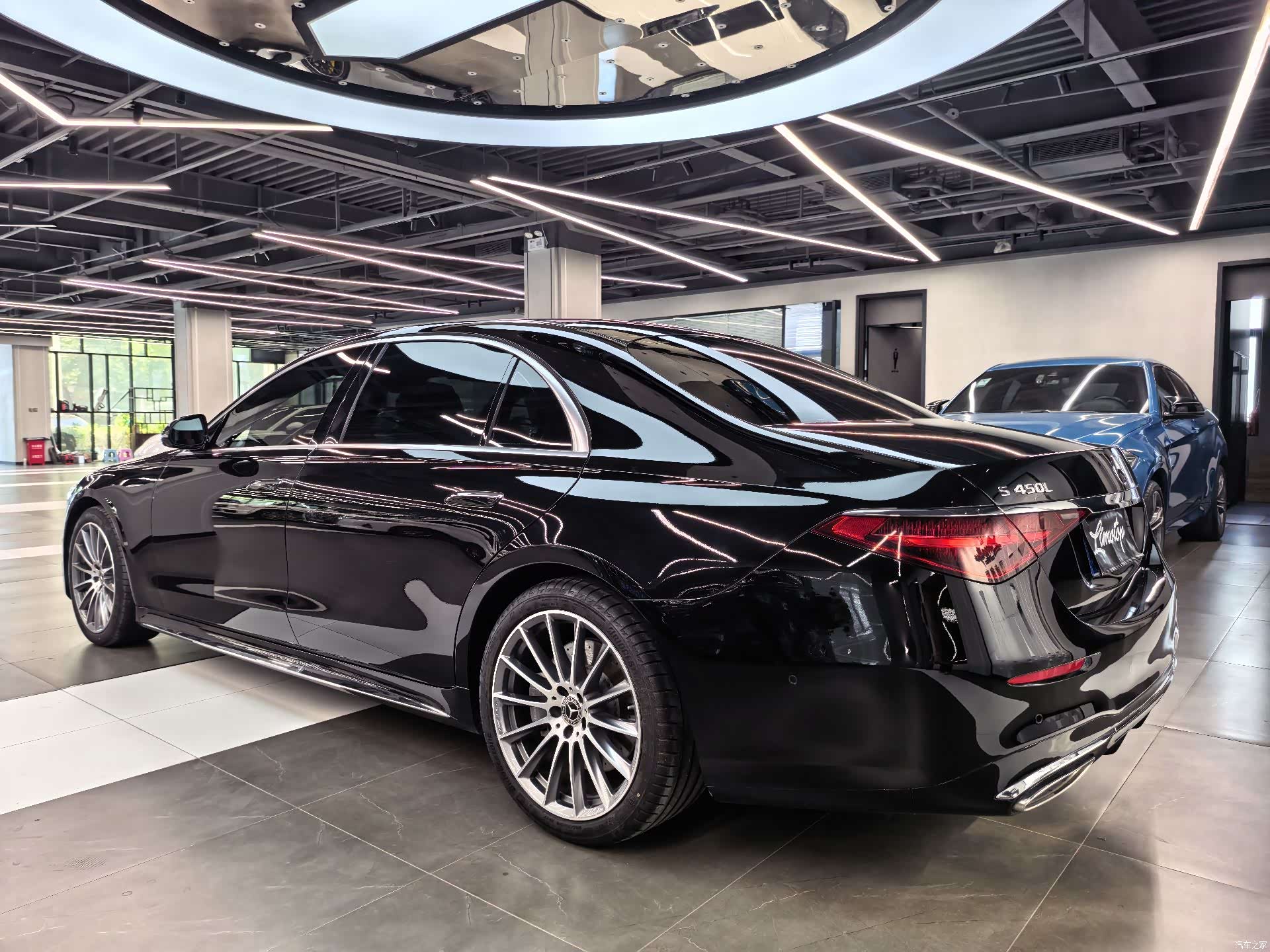 Mercedes-Benz S-Class, 2025 4