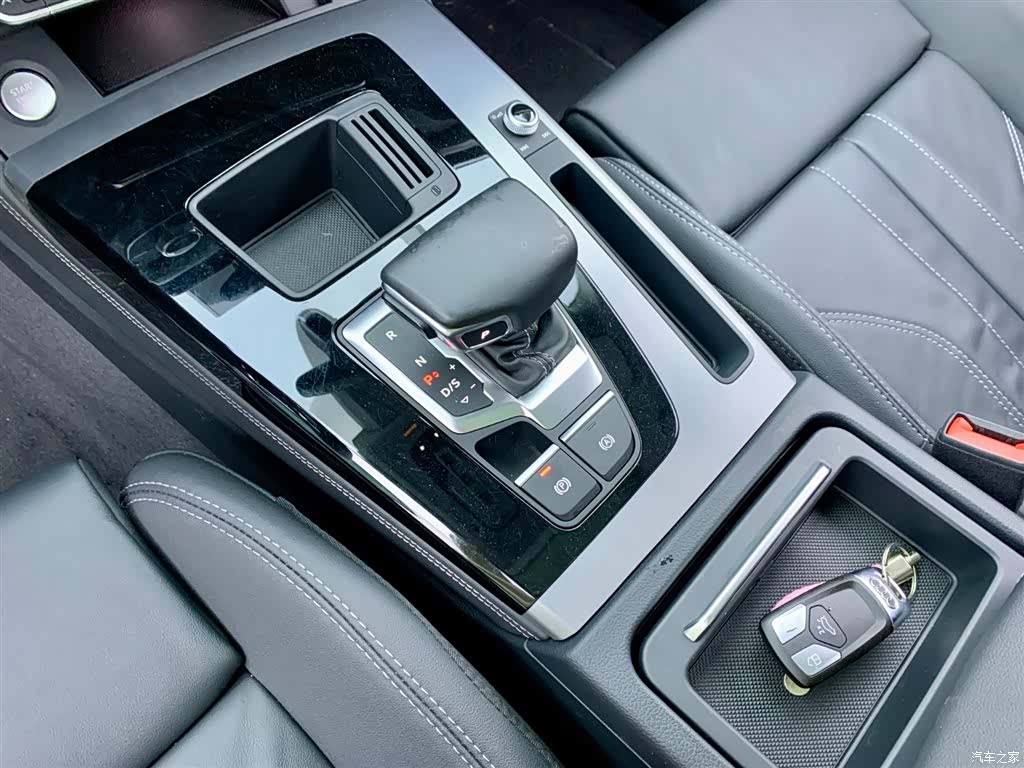 Audi Q5L, 2022 24
