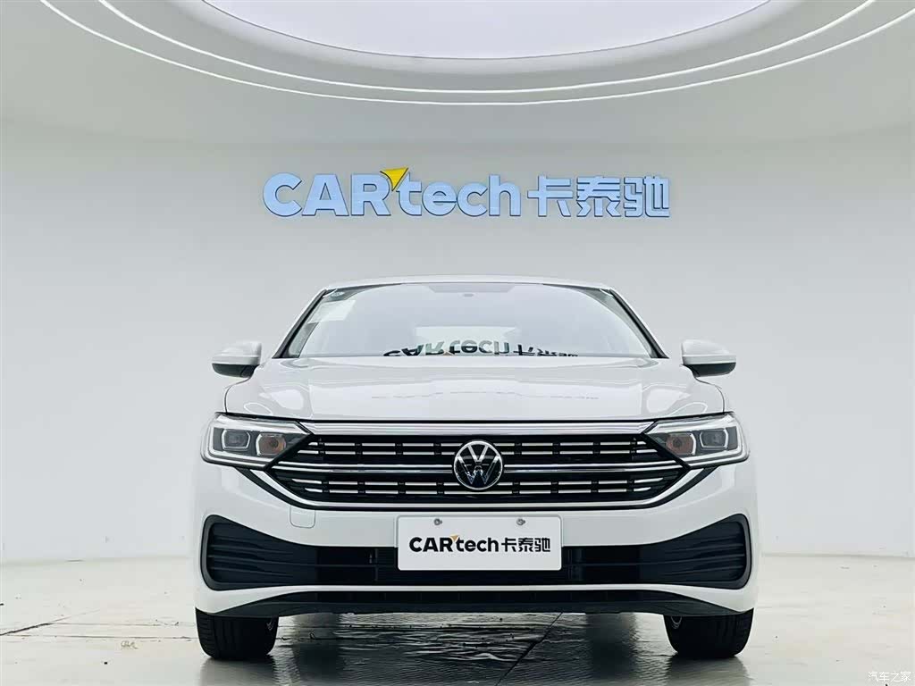 Volkswagen Sagitar, 2026 3