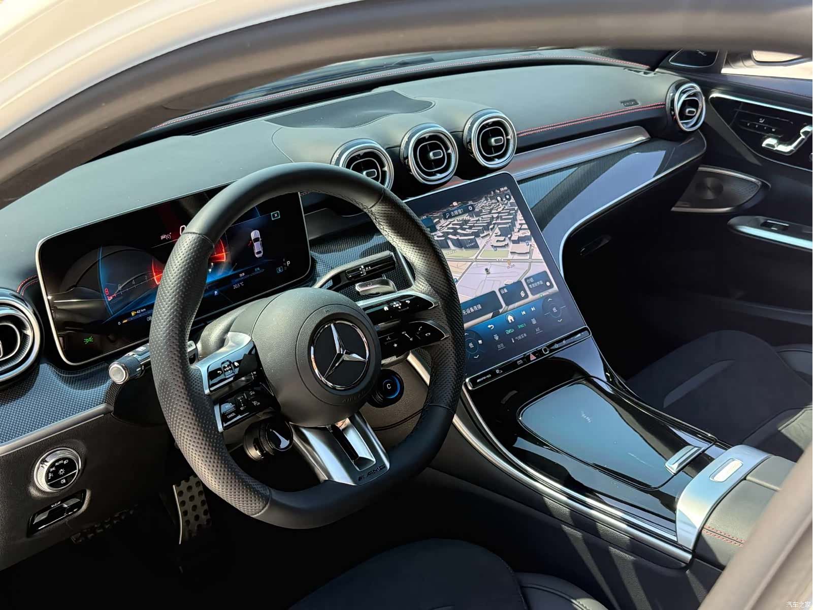 Mercedes-Benz C-Class, 2025 10