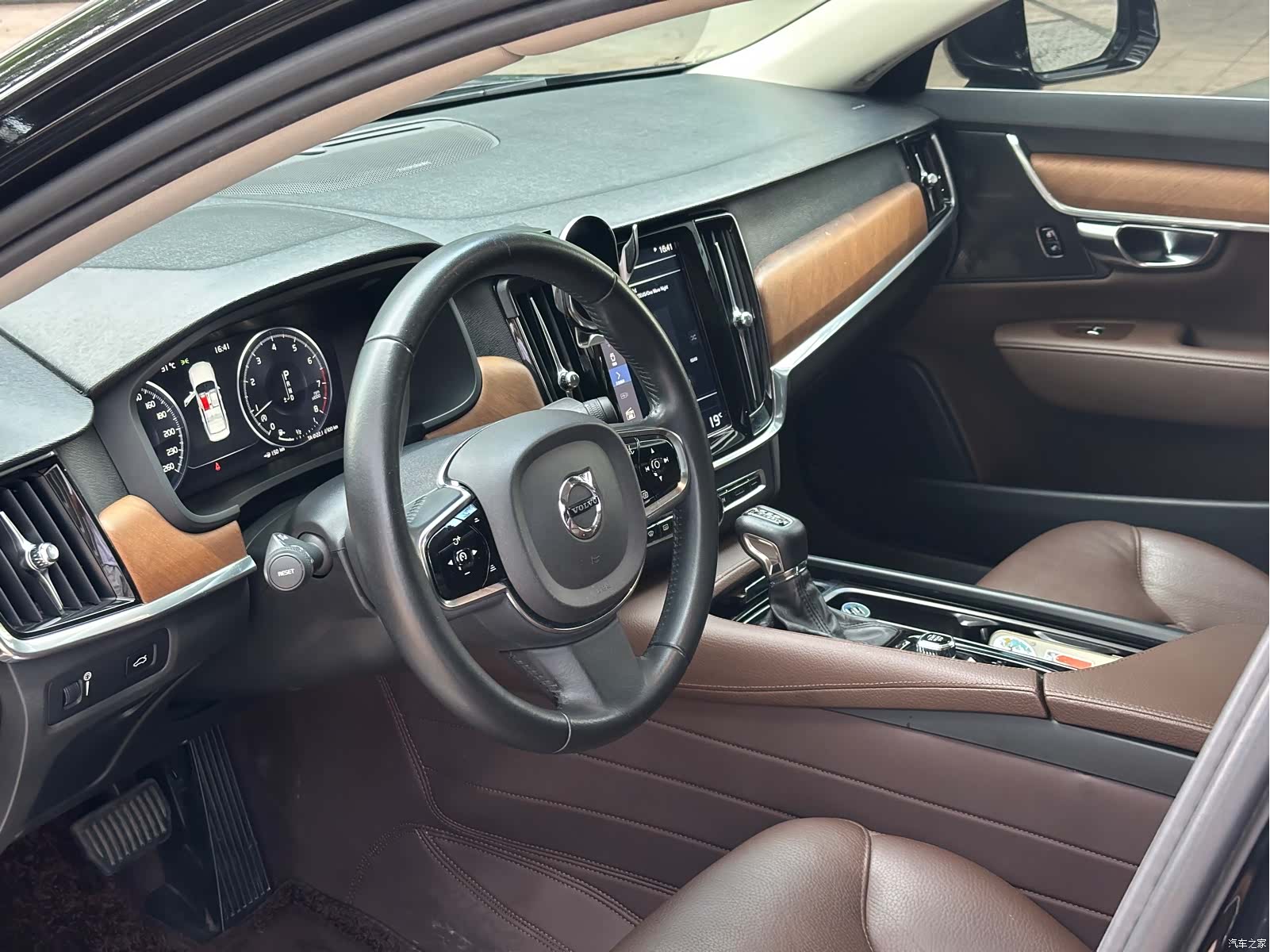 Volvo S90, 2019 9