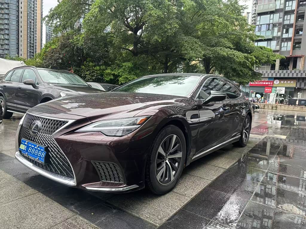 Lexus LS