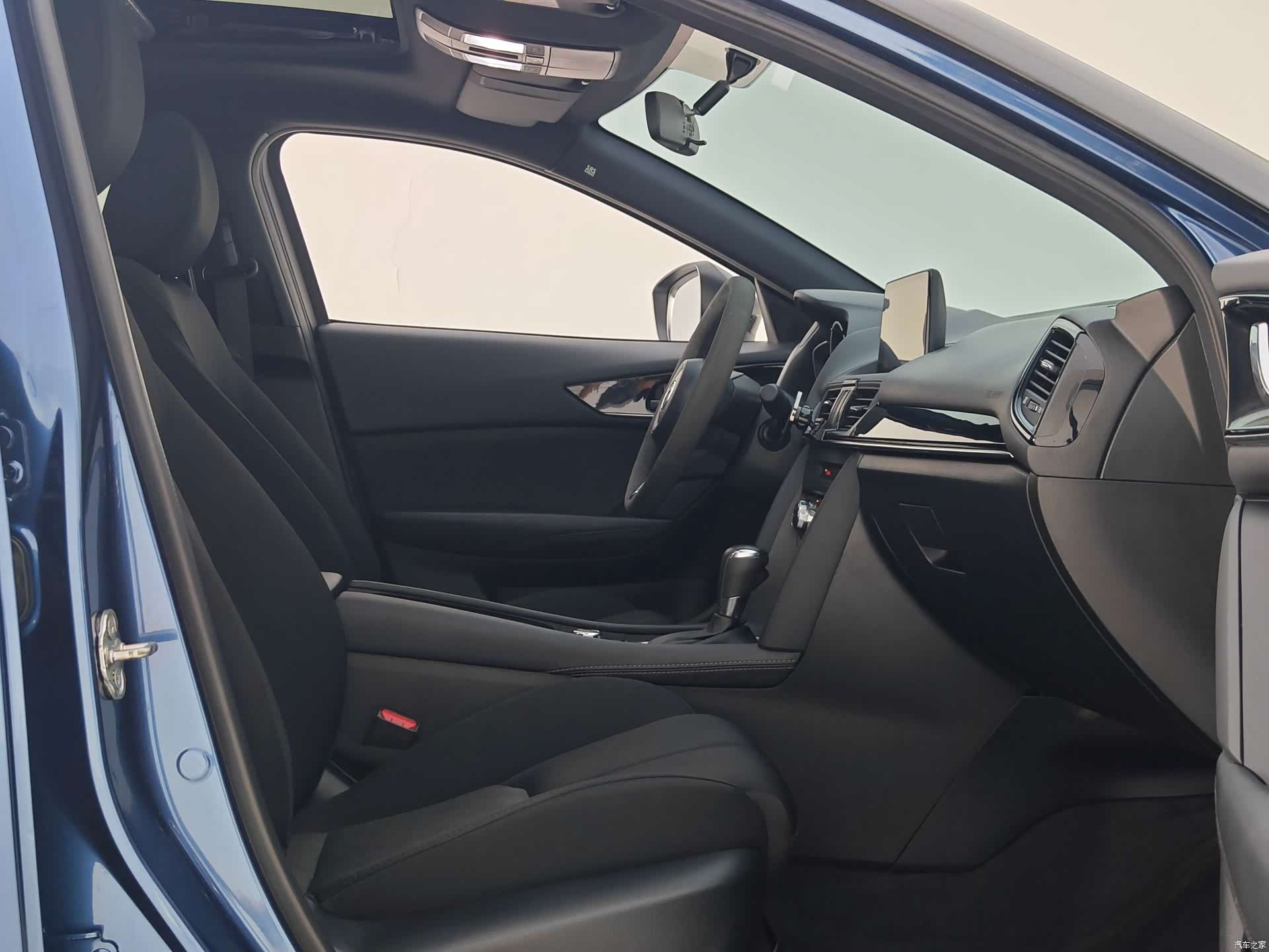Mazda CX-4, 2022 10