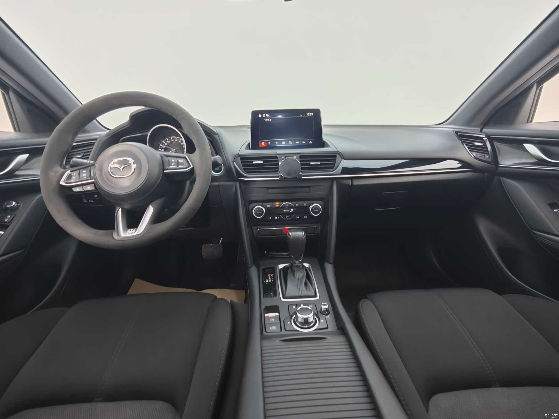 Mazda CX-4, 2022 19